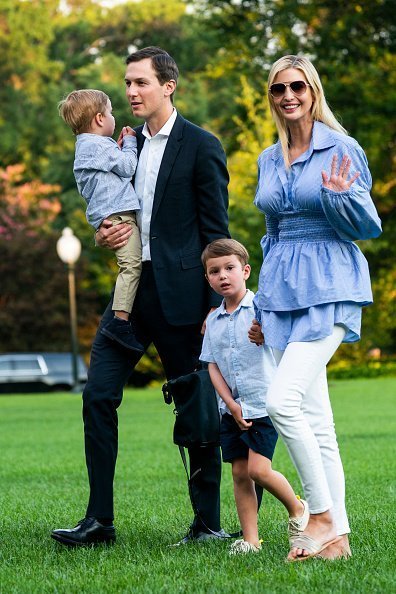 Jared Kushner (C-L) and Ivanka Trump (R) walk with their children Theodore (L) and Joseph (C-R) across the South Lawn as they return from a weekend stay in Bedminster, New Jersey at the White House on July 29, 2018 in Washington, DC | Photo: Getty Images
