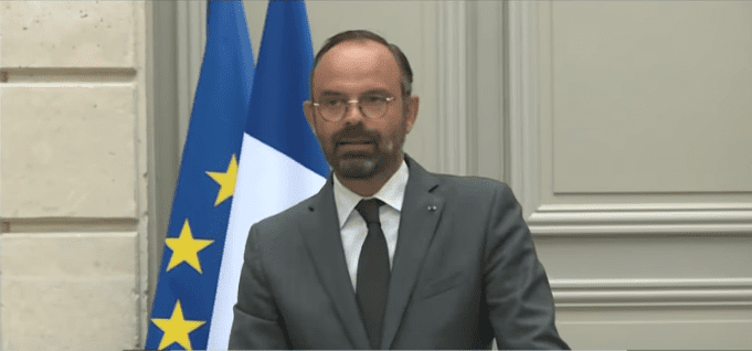 Edouard Philippe a présenté ce mardi le bilan des "mesures d'urgence" prises par Emmanuel Macron en décembre dernier. | Youtube/RT France