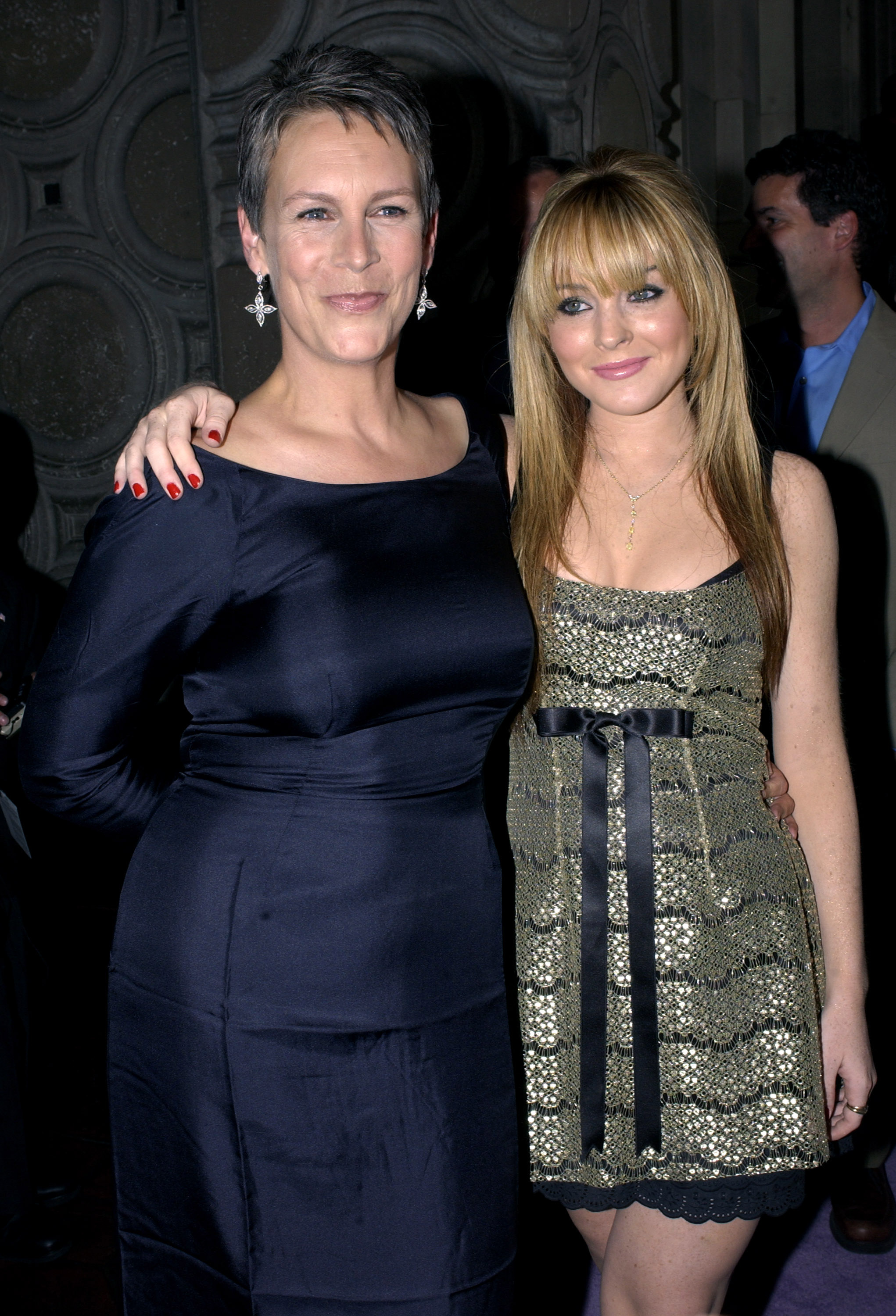 Jamie Lee Curtis and Lindsay Lohan at the premiere of "Freaky Friday" in Hollywood, California in 2003. | Source: Getty Images