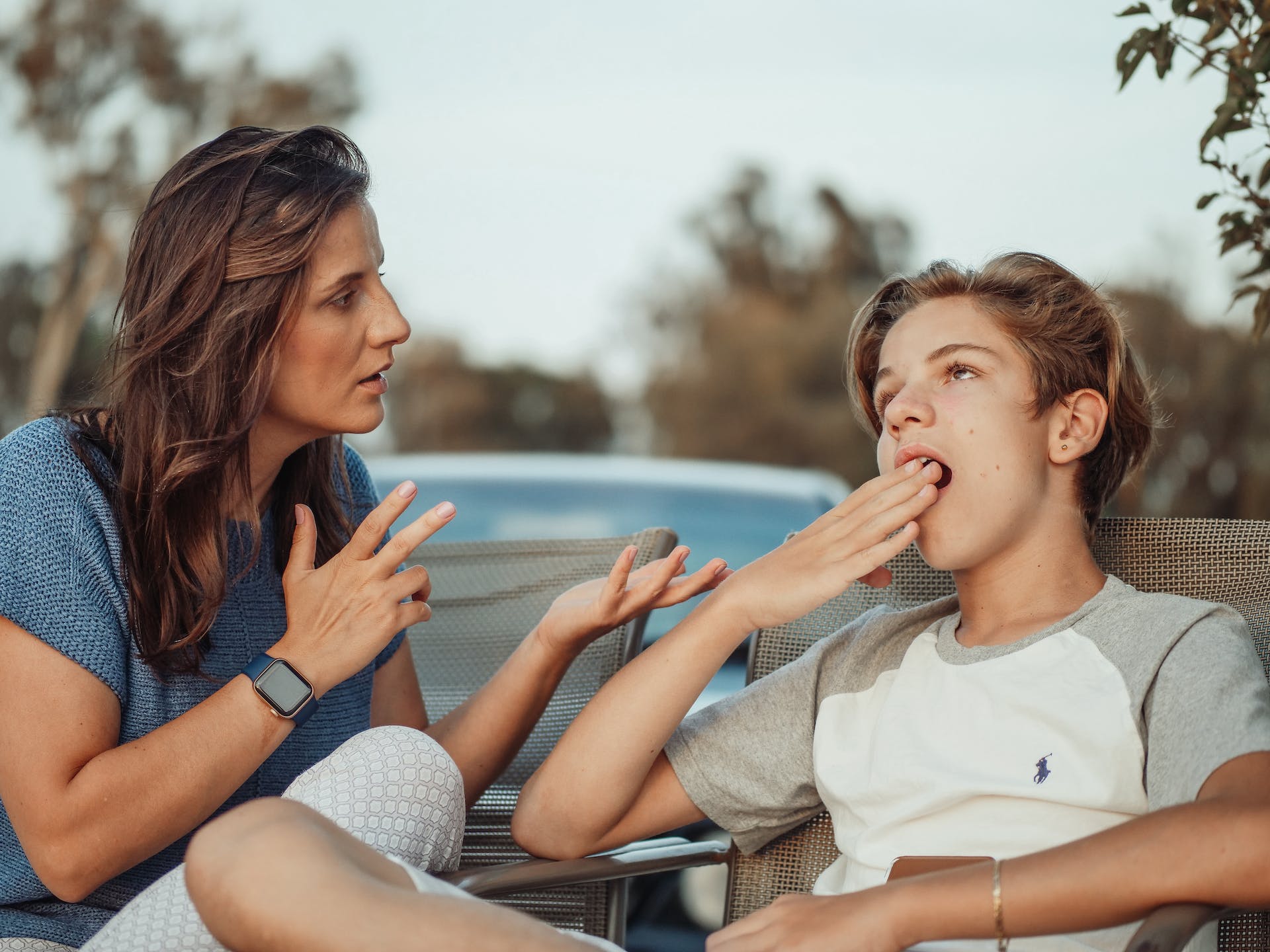 Mother scolding her young son | Source: Pexels
