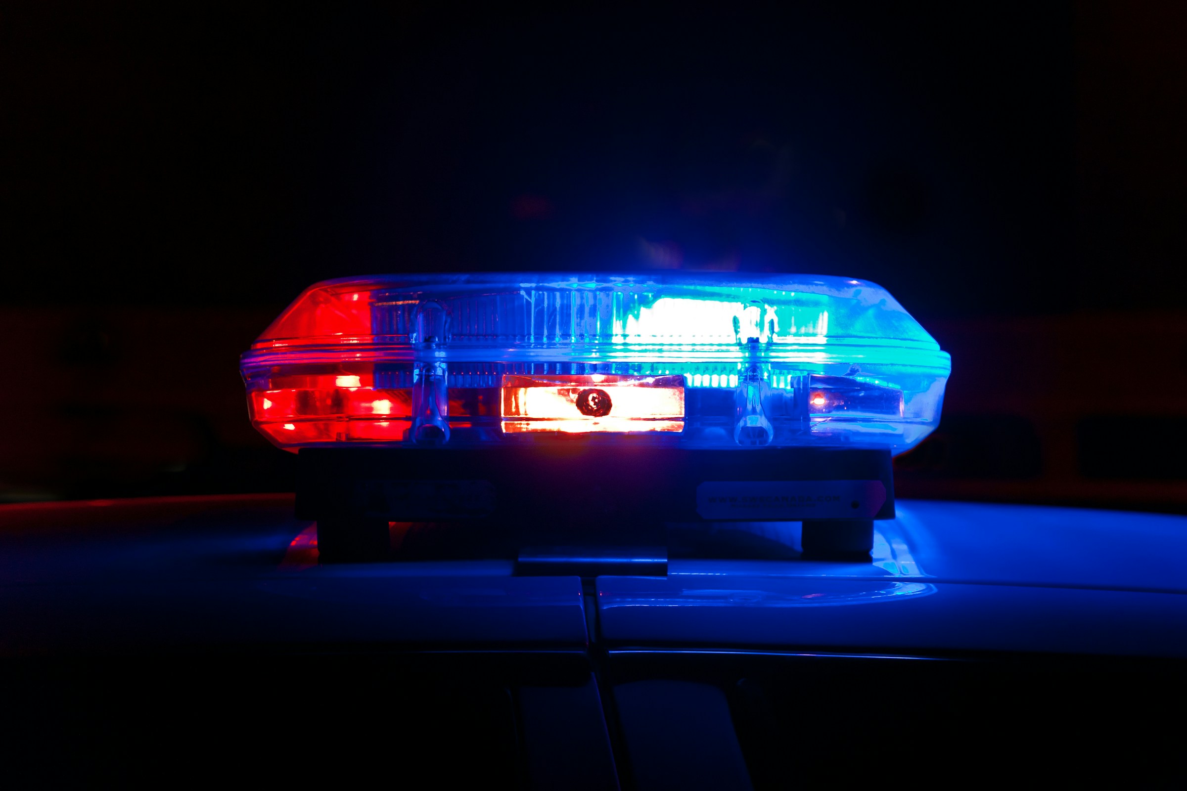Blue and red lights on a police car | Source: Unsplash