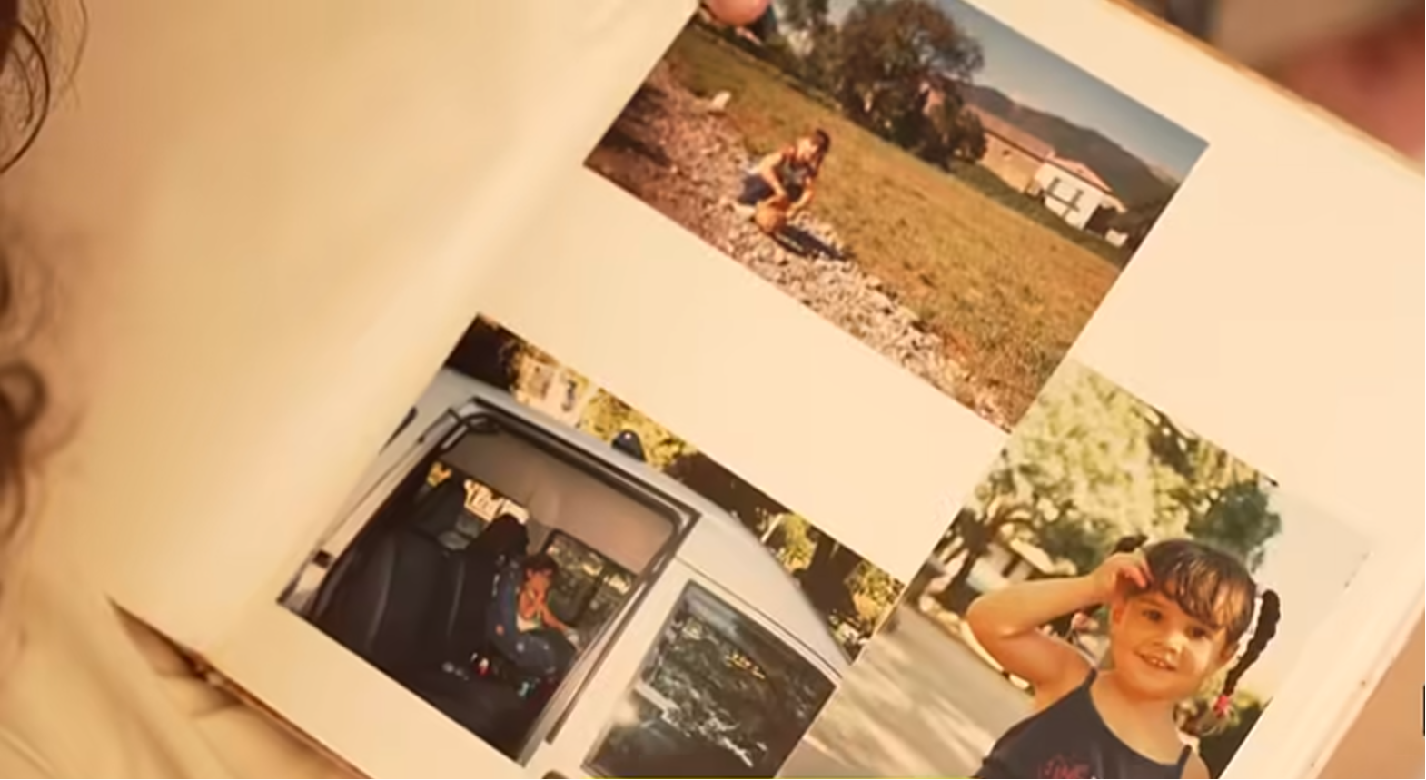 Noelia Castillo Ramos showing pictures of her childhood | Source: Facebook/Antena 3 Noticias