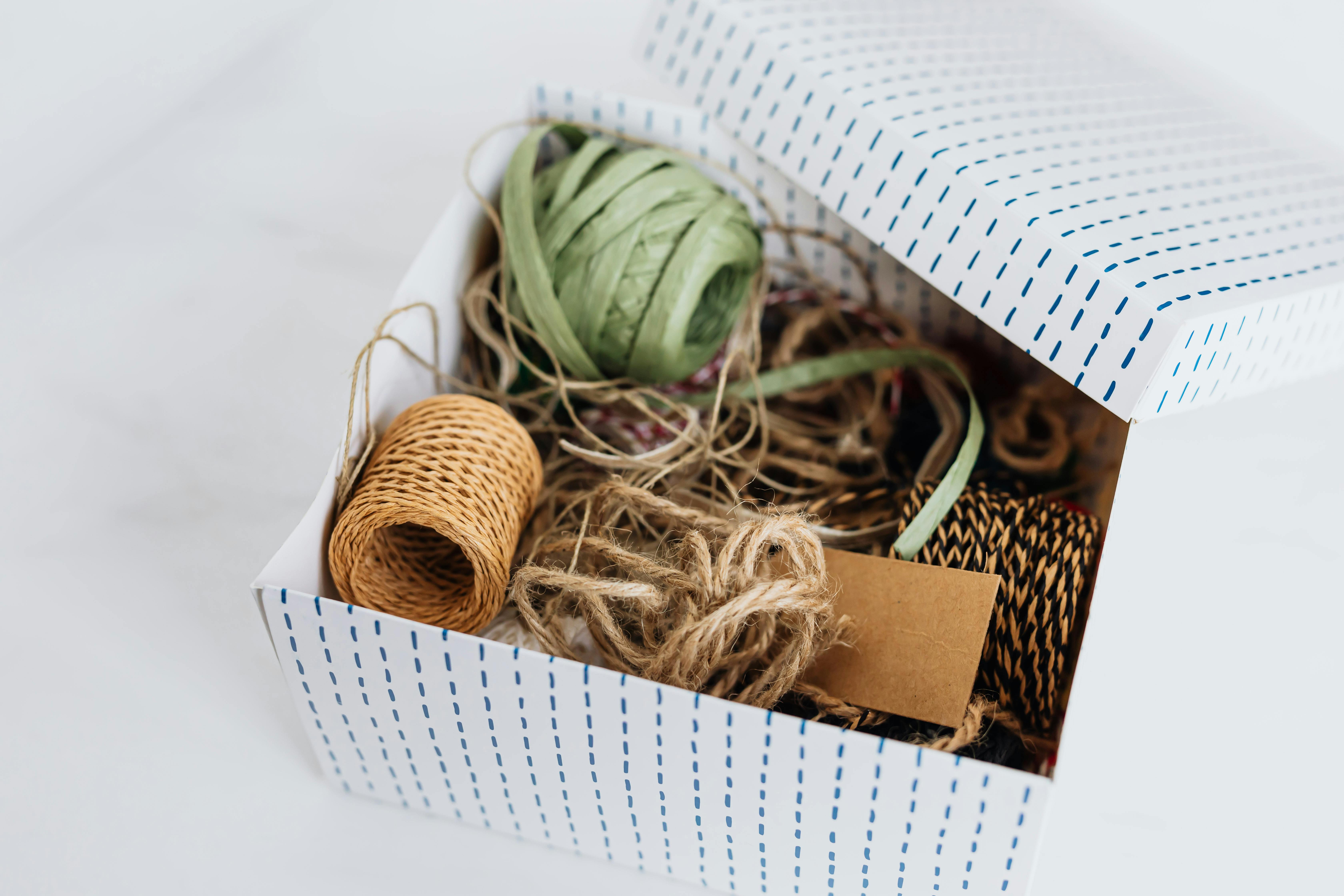 A box with decorations | Source: Pexels