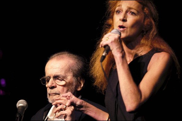 Serge Reggiani et sa fille au Casino de Genève, Suisses le 15 novembre 2003. | Photo : Getty Images