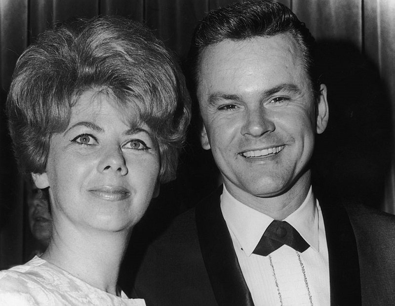 Bob Crane and wife Anne Terzian in June 1966 | Photo: Getty Images    