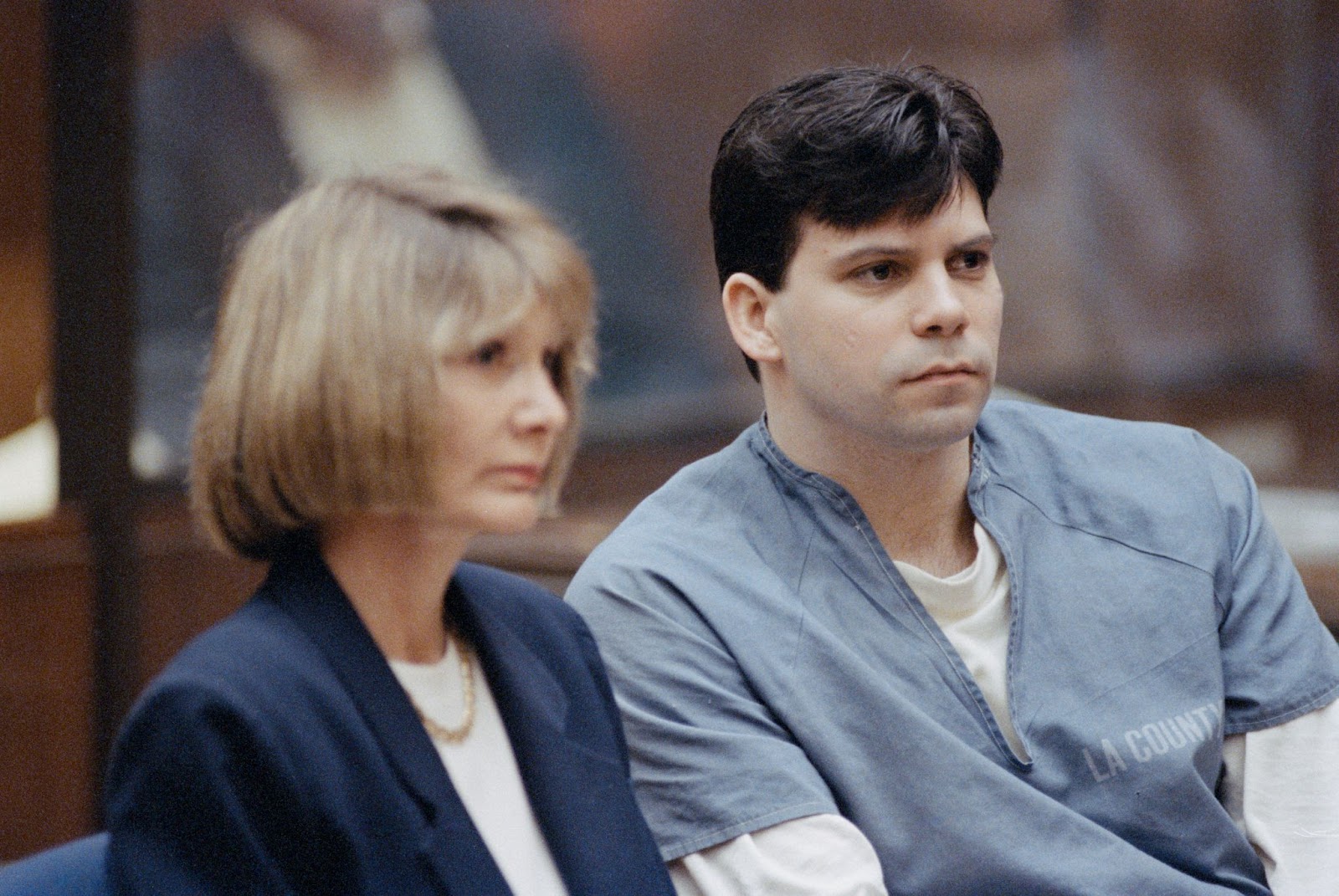 Lyle Menendez with his attorney in court in Los Angeles on March 9, 1994. | Source: Getty Images