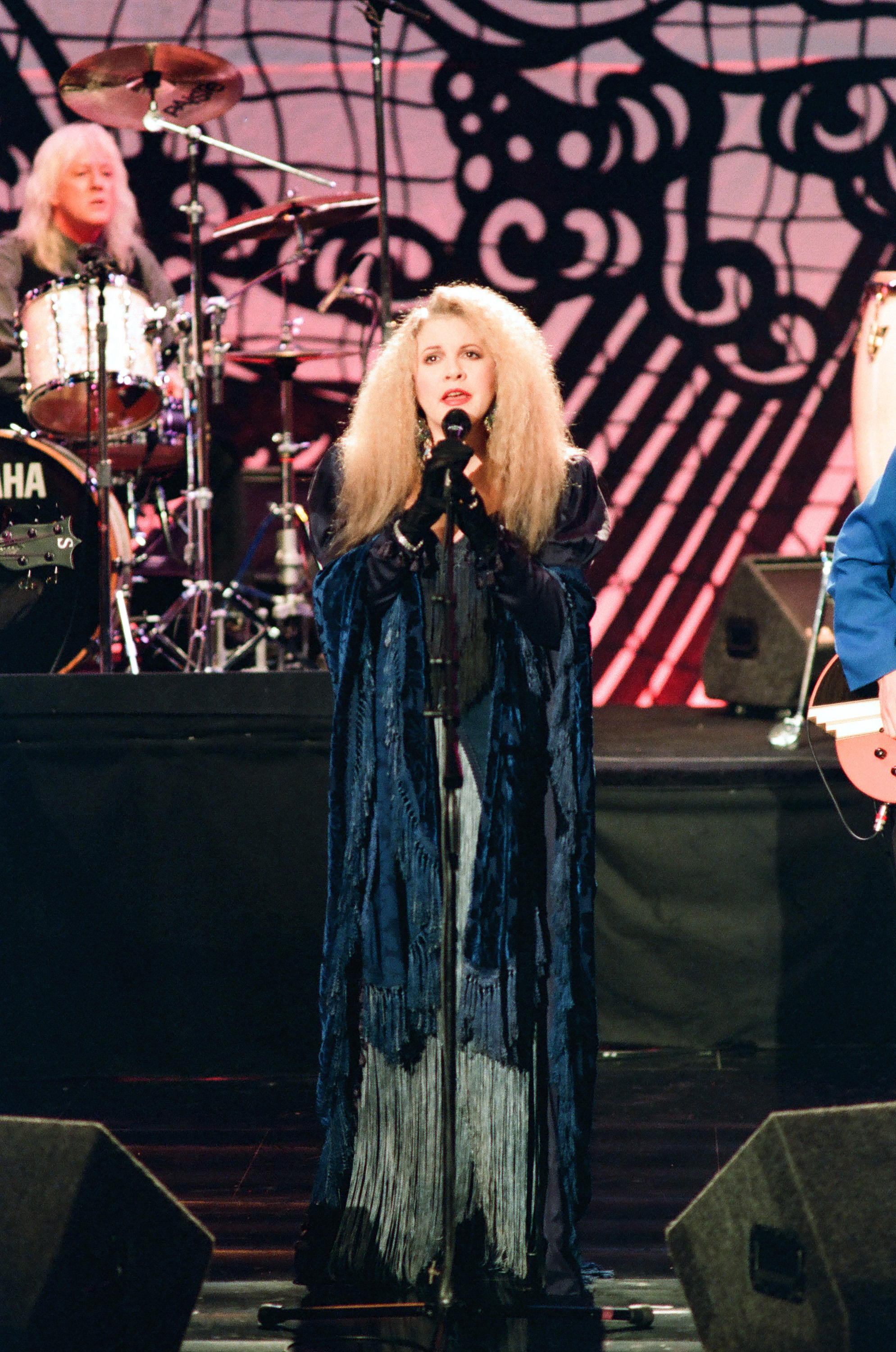 The artist during a performance on "The Tonight Show with Jay Leno" on August 23, 1994. | Source: Getty Images