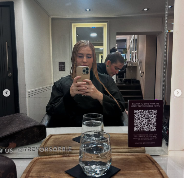 Morgan McGlynn Carr poses in front of a mirror, dated July 2, 2025 | Source: Instagram/morgancheeses
