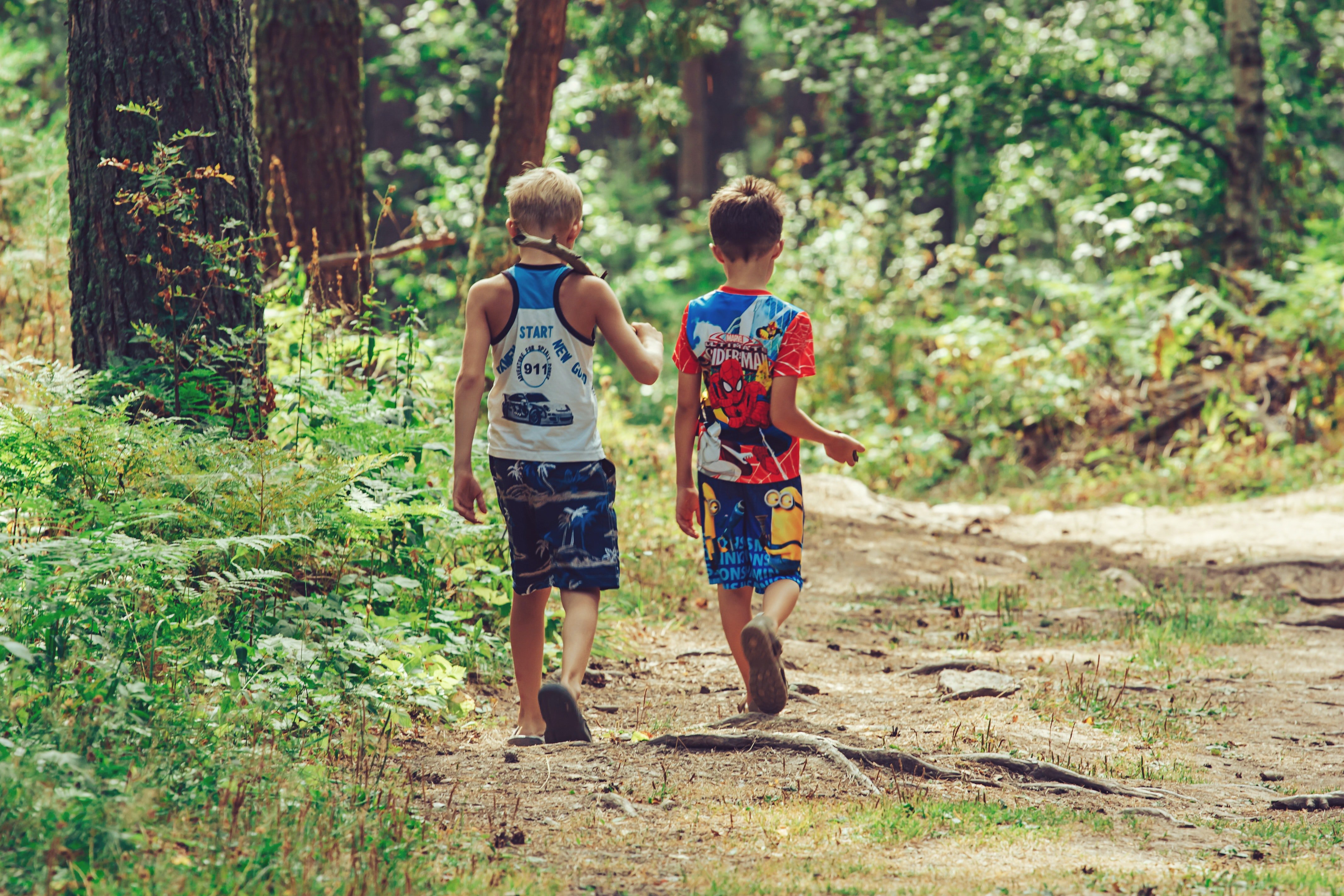 Mark decided to follow the two boys. | Source: Unsplash