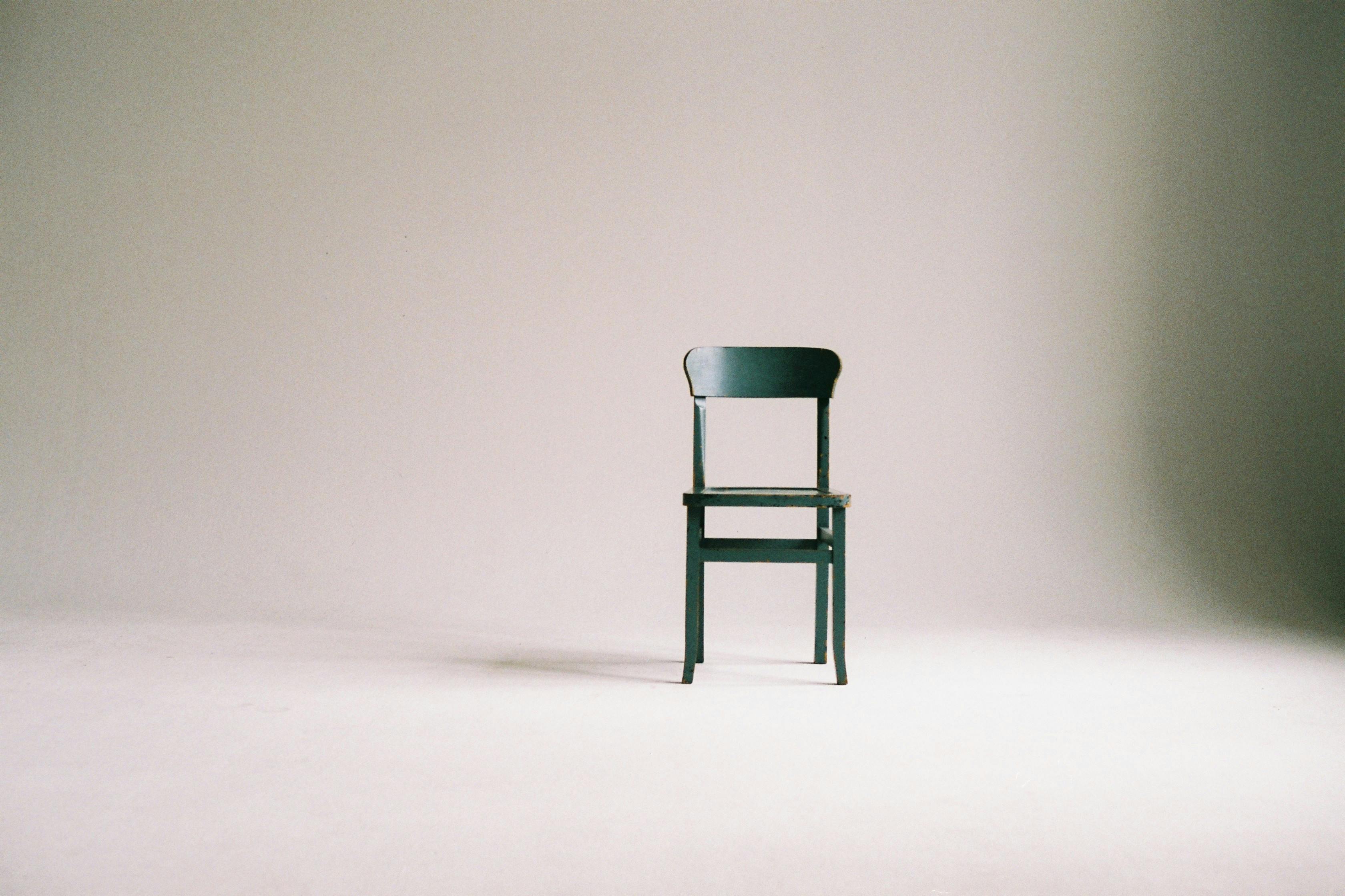 The empty chair | Source: Pexels
