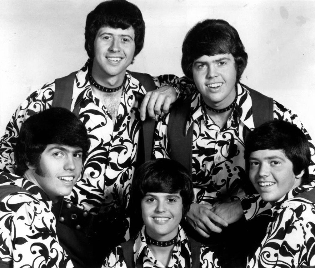 Publicity photo of the music group The Osmonds in 1971 | Photo: Wikimedia Commons Images