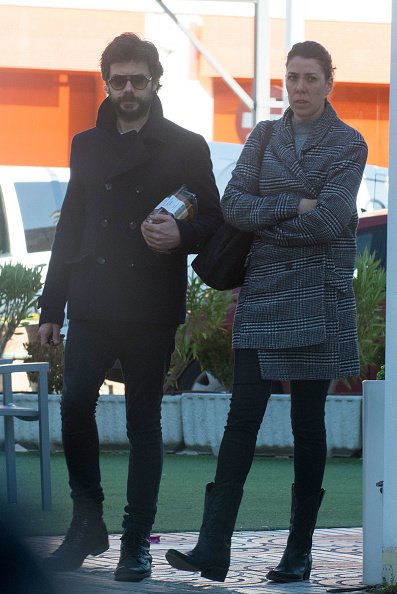Alvaro Morte et Blanca Clemente sont vus le 03 février 2020 à Madrid, Espagne. | Photo : Getty Images
