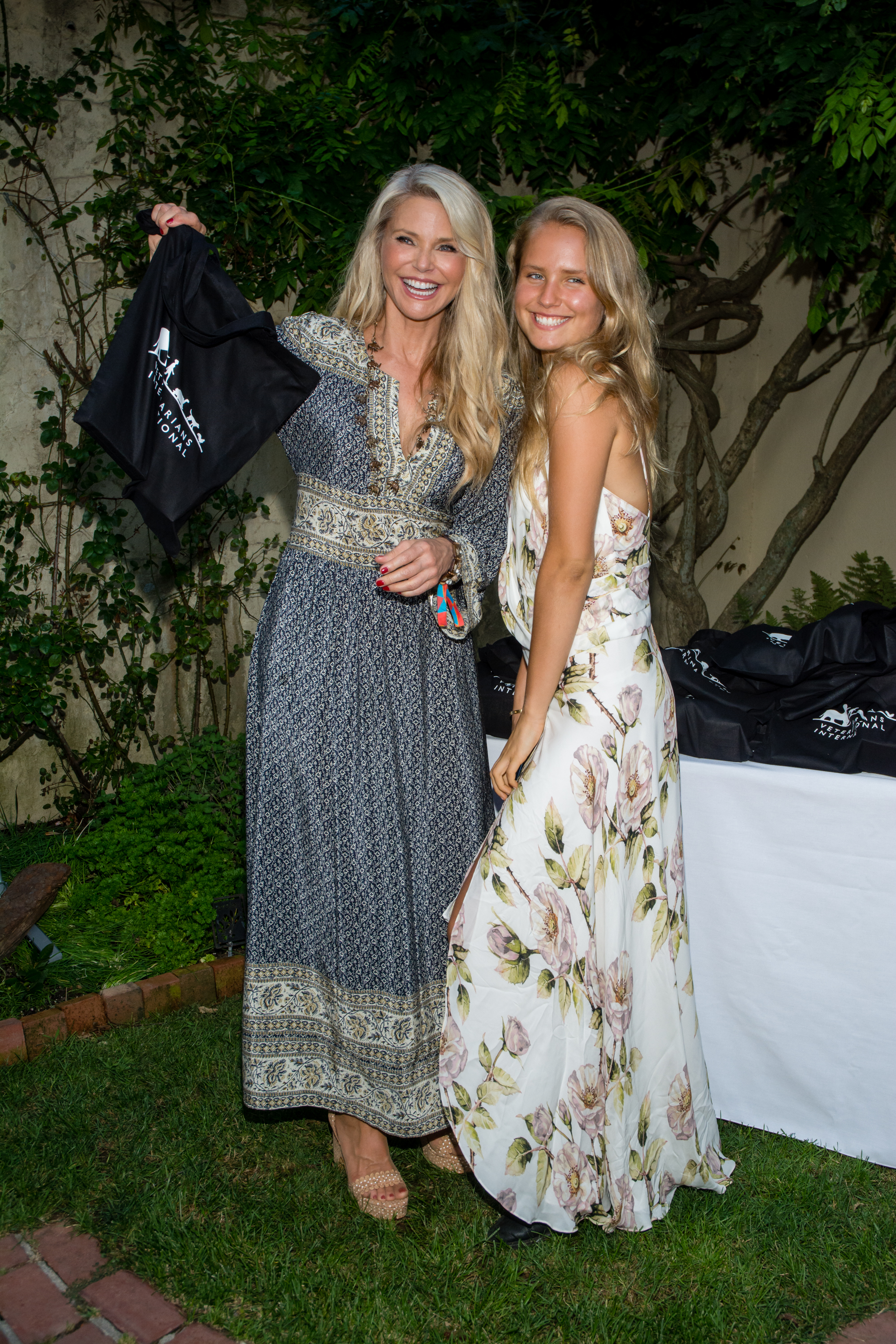Christie Brinkley and Sailor Brinkley Cook attend the 2016 Chefs & Champagne For Elephants at The Baker House 1650 on August 12, 2016, in East Hampton, New York. | Source: Getty Images