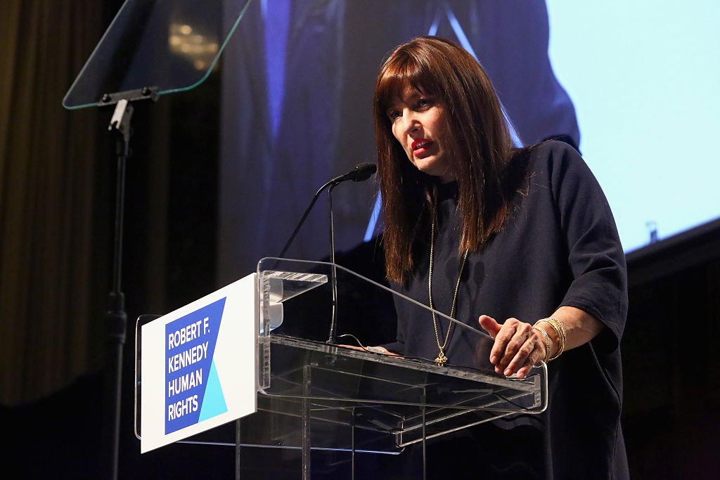 Catherine Keener speaks onstage as Robert F. Kennedy Human Rights hosts The 2015 Ripple Of Hope Awards on December 8 2015. | Photo: Getty Images