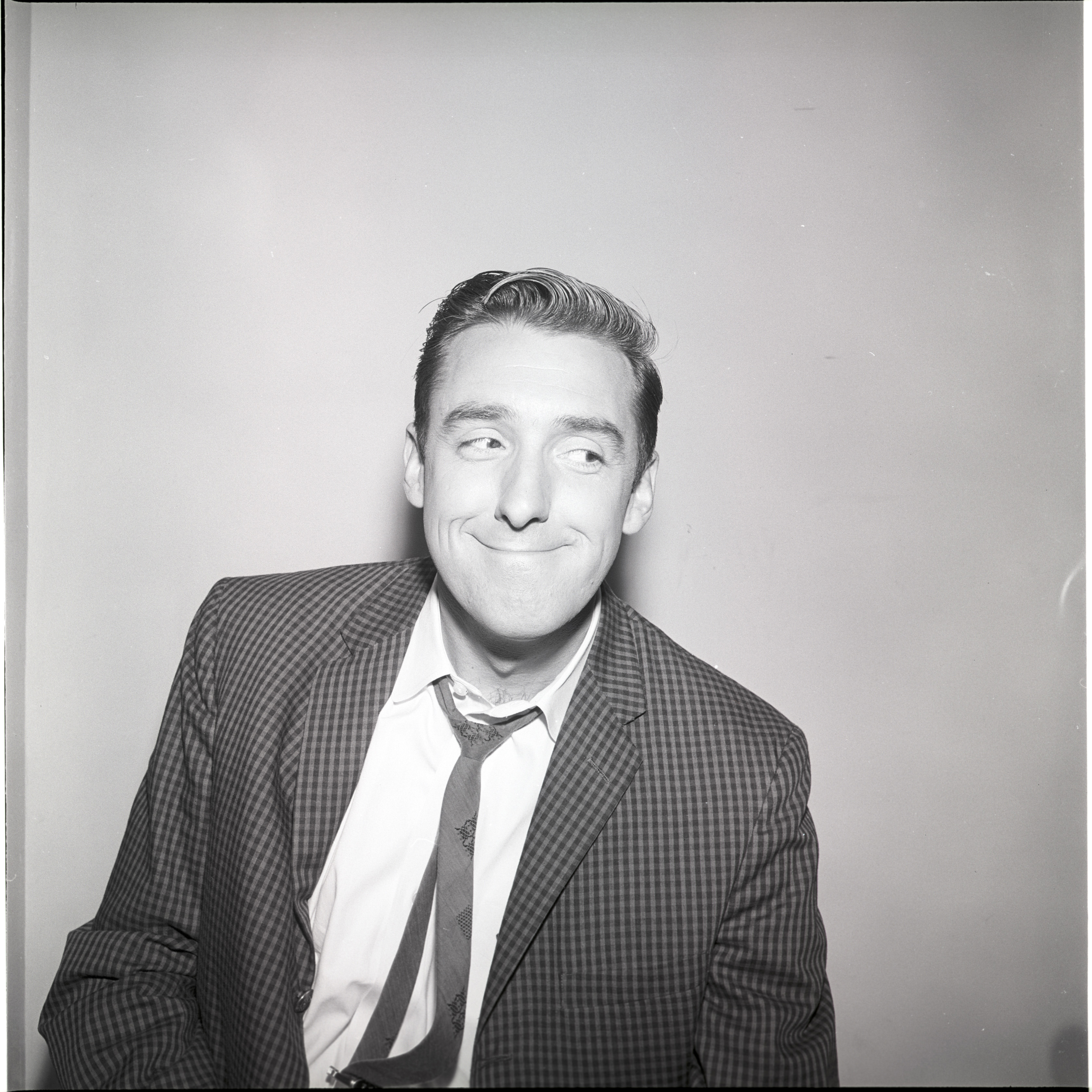 Jim Nabors pictured on "The New Steve Allen Show" on November 1, 1961. | Source: Getty Images