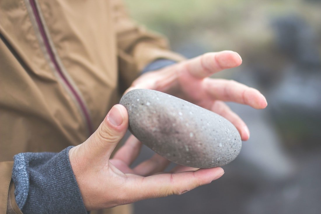 On impulse, Pete picked up a stone | Source: Unsplash