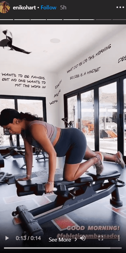 Kevin Hart's pregnant wife, Eniko Hart, working out with dumbells and barbells  | Photo: Instagram/enikohart