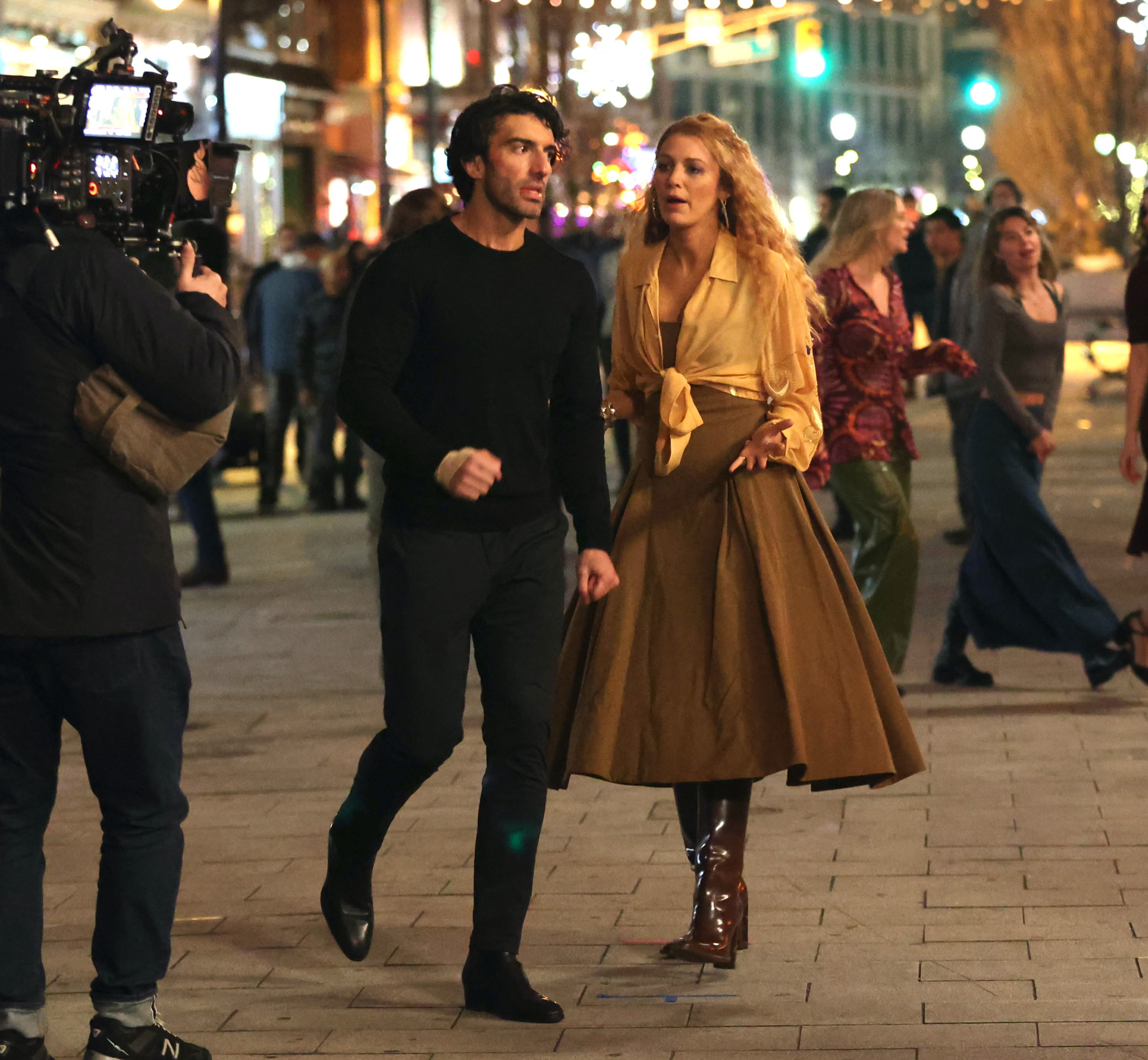 Blake Lively and Justin Baldoni are on the set of "It Ends with Us," 2024 | Source: Getty Images