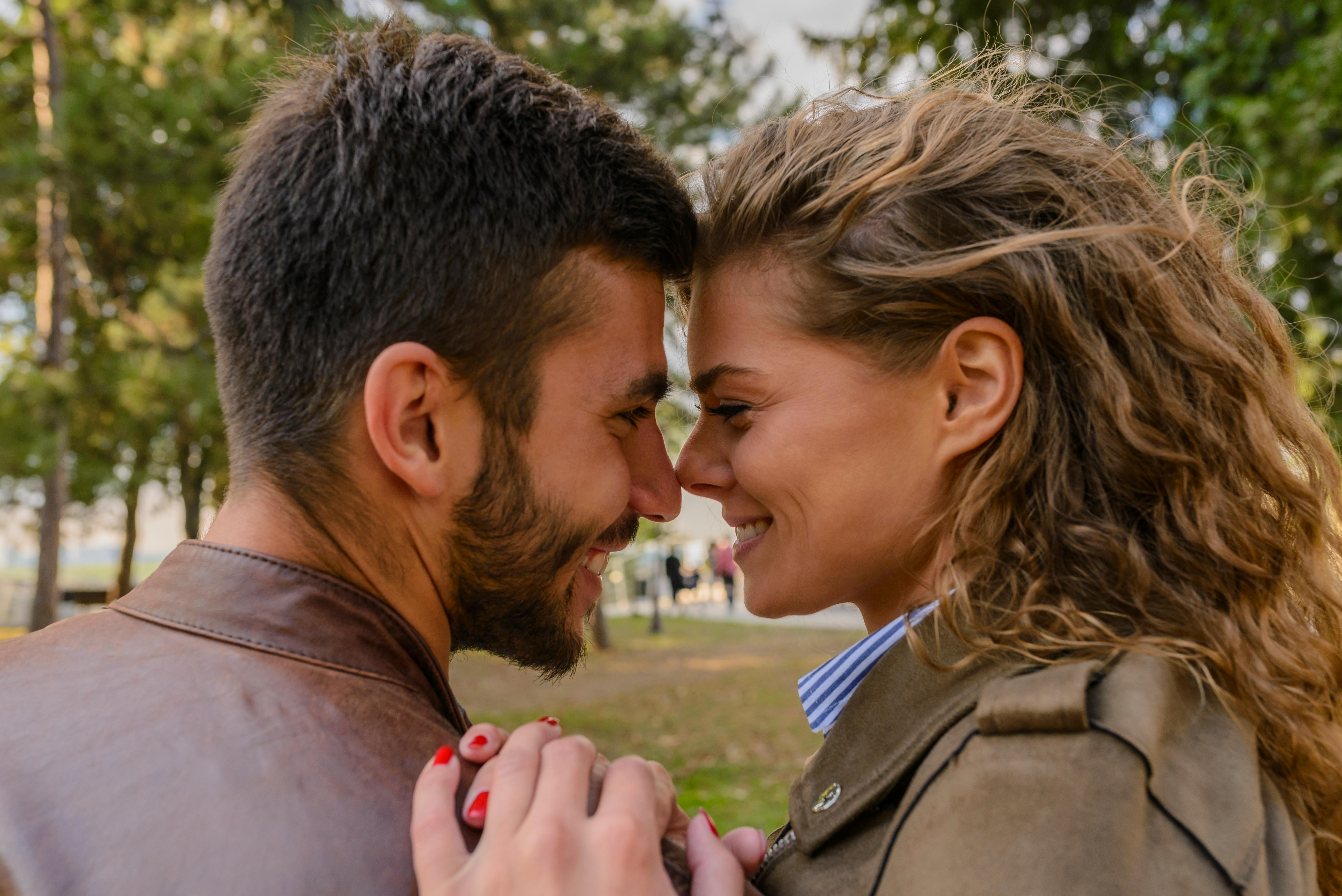 A happy couple looking into each other's eyes | Source: Pexels