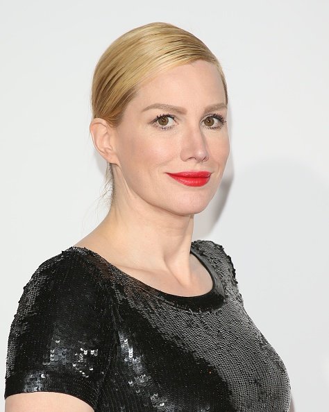Alice Evans au Paramount Theatre le 6 février 2016 à Hollywood, Californie. | Photo : Getty Images Alice Evans au Paramount Theatre le 6 février 2016 à Hollywood, Californie. | Photo : Getty Images