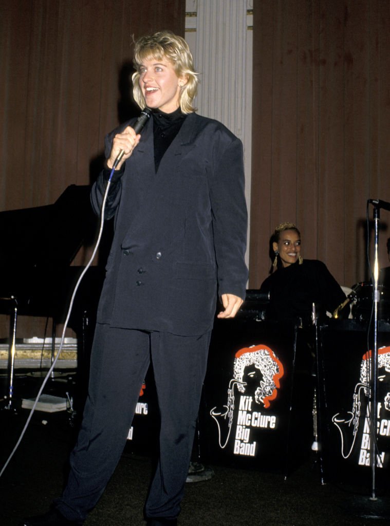 Ellen DeGeneres performs at The March of Dimes International Tennis Association Ball on August 29, 1988. | Photo: Getty Images