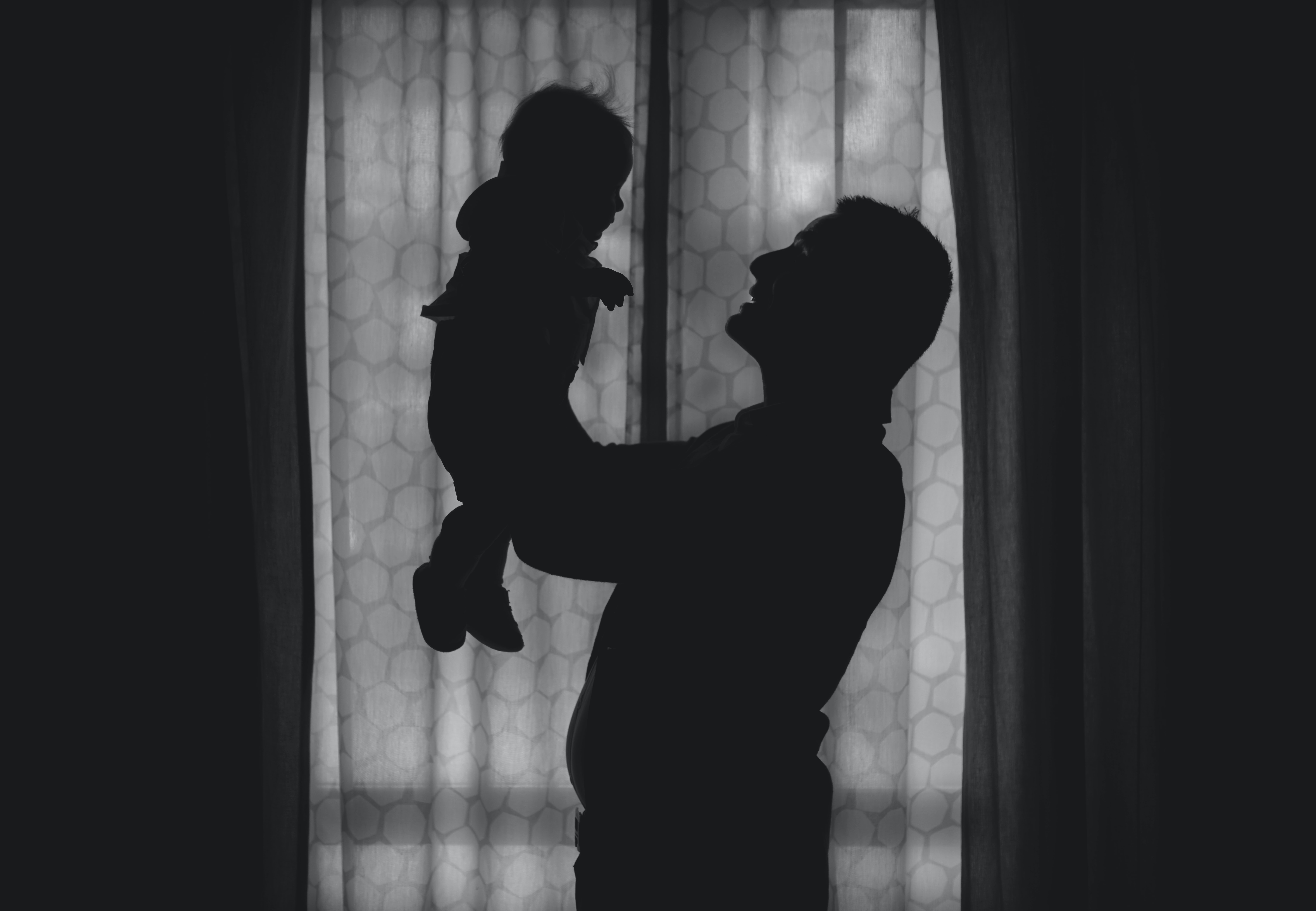 OP asked Reddit if he stood a chance for a shared custody of the baby girl. | Source: Unsplash