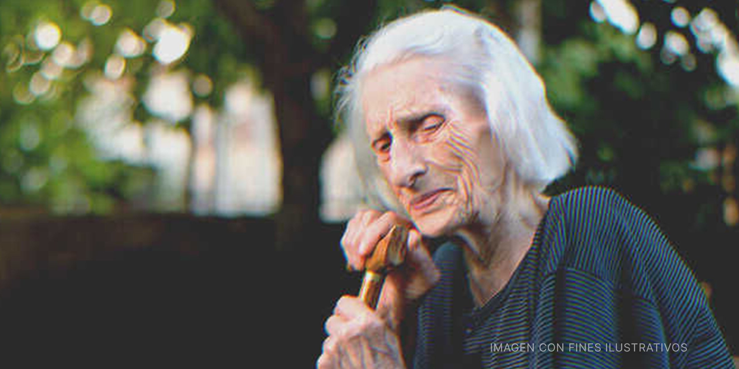 Anciana con expresión de tristeza | Foto: Getty Images