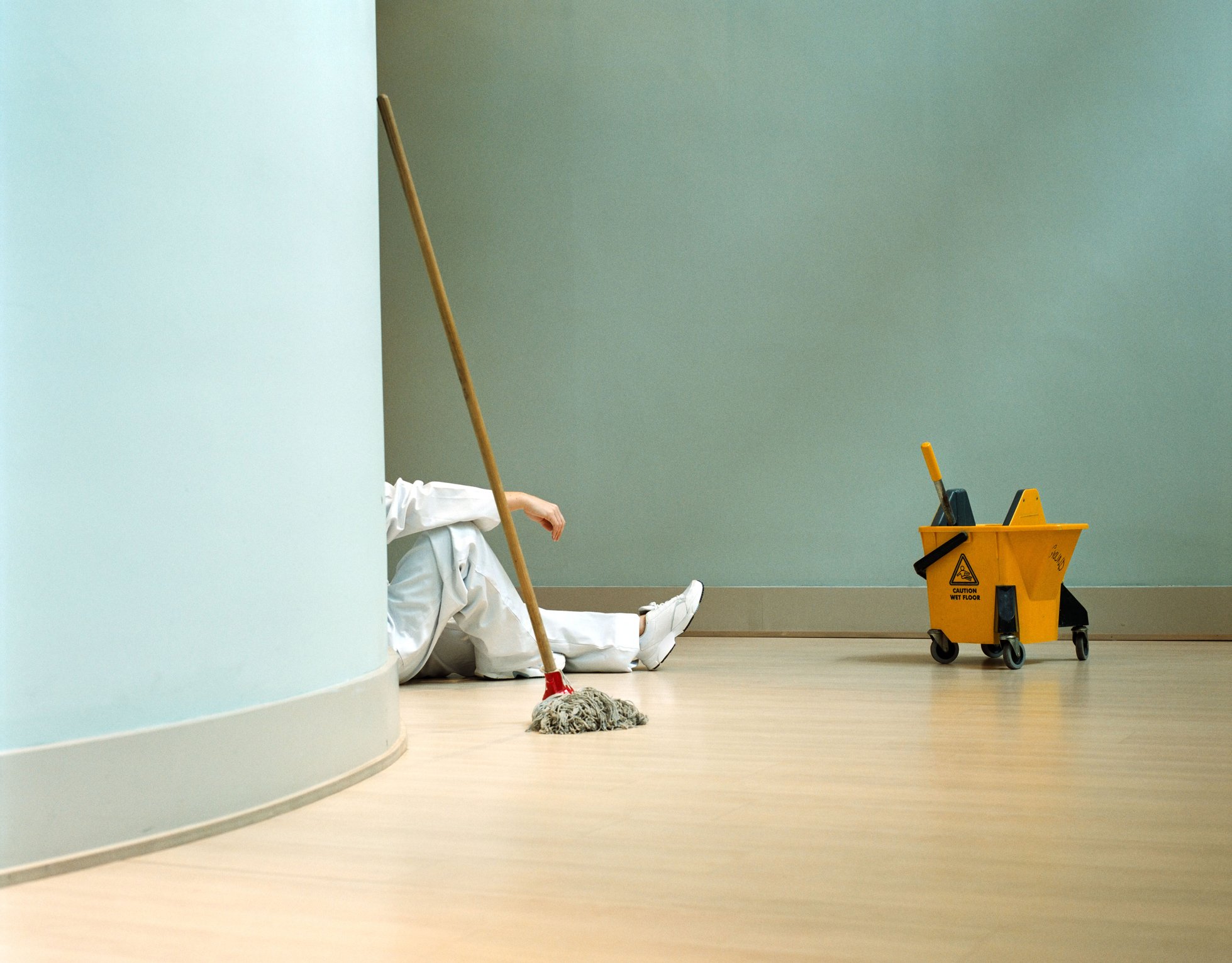 Andrew was so exhausted that he decided to take a break. | Source: Getty Images