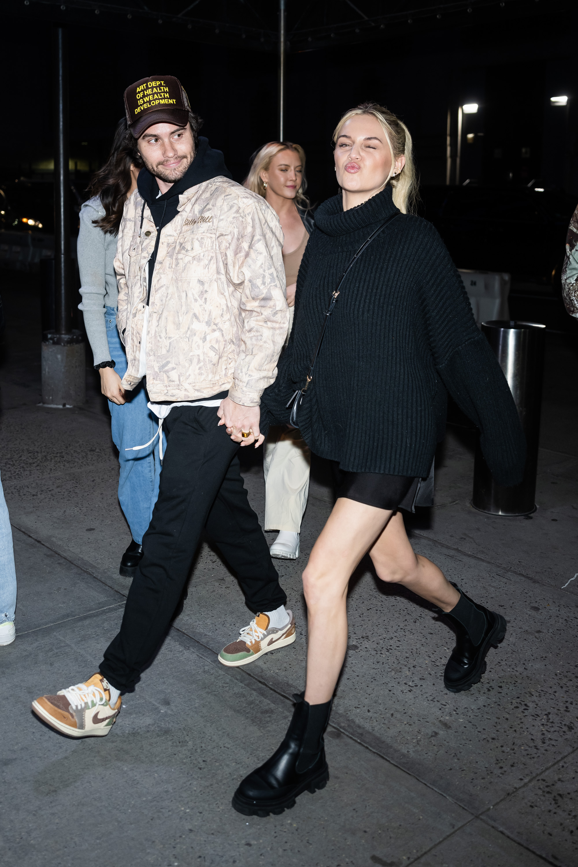 Chase Stokes (L) and Kelsea Ballerini are seen in Midtown on March 5, 2023, in New York City. | Source: Getty Images