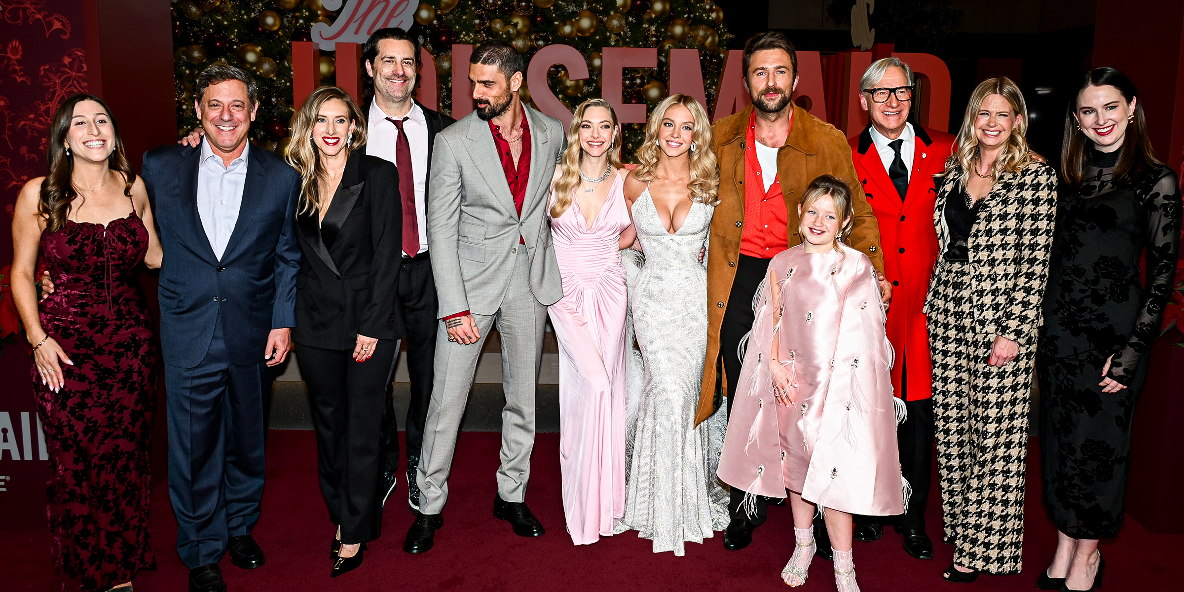 Amanda Seyfried and Sydney Sweeney with other stars. | Source: Getty Images