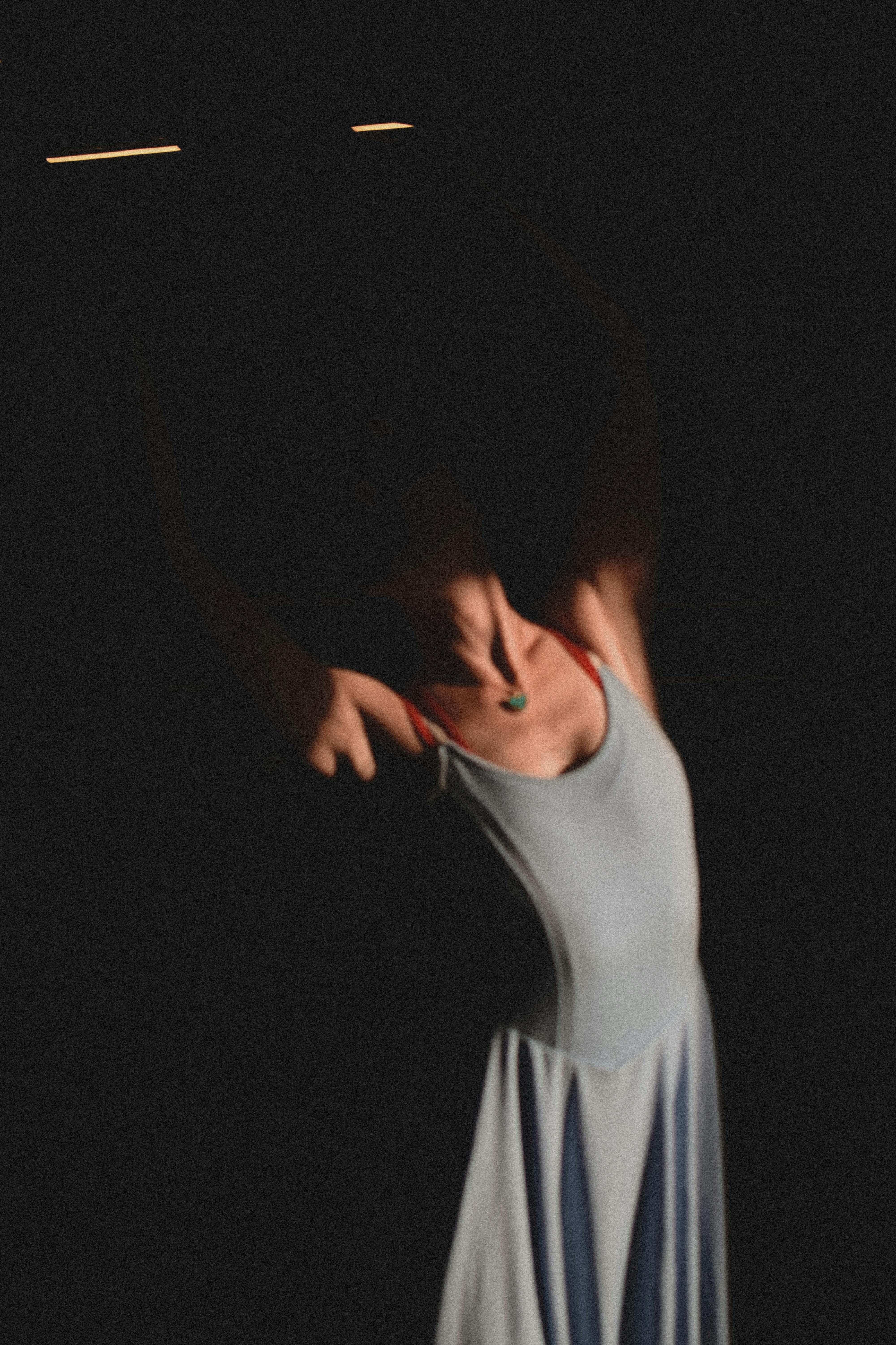 A woman stretching out | Source: Pexels