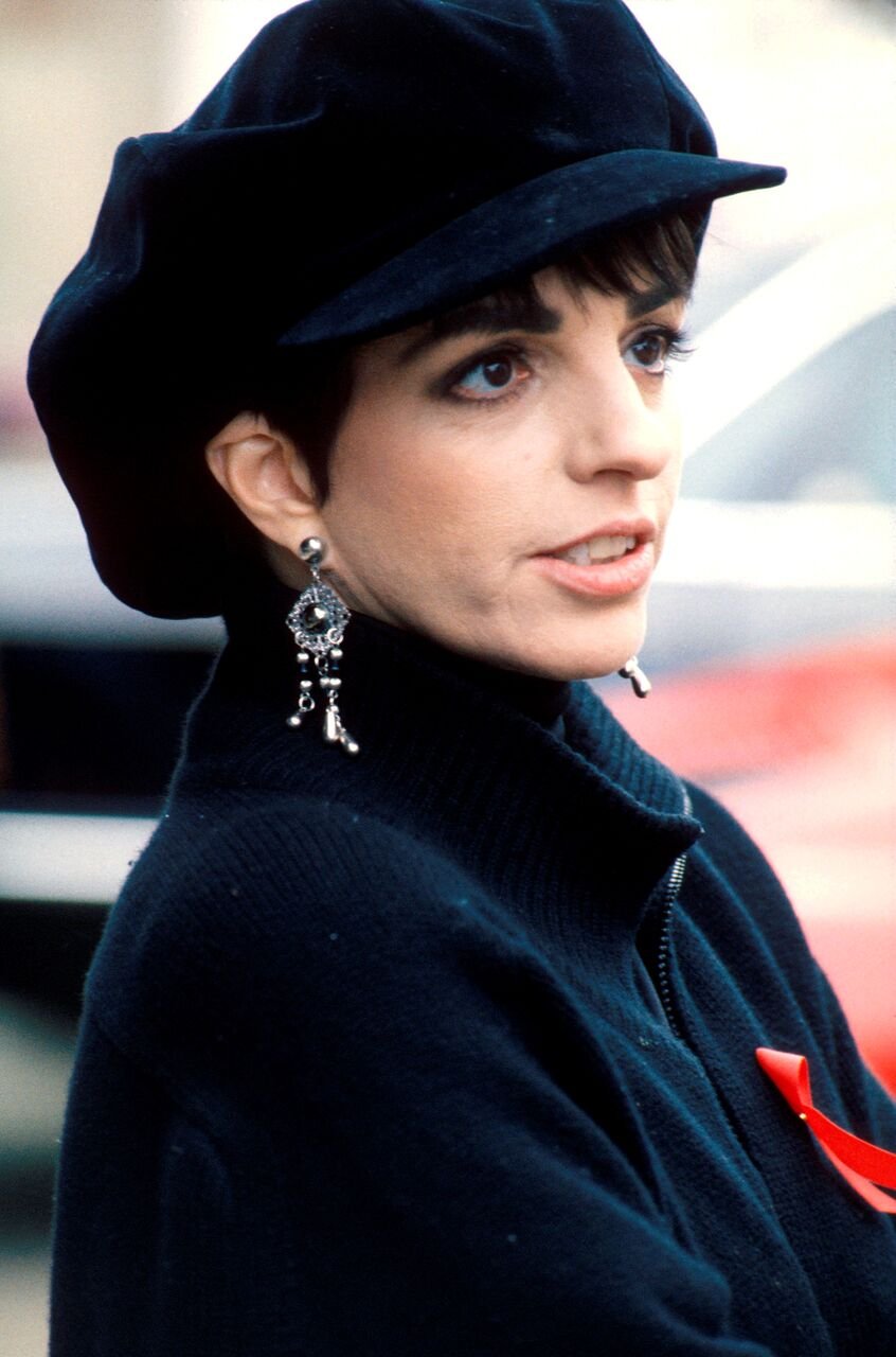 Liza Minelli, portrait, at the Freddie Mercury Tribute Concert for AIDS Awareness. | Source: Getty Images