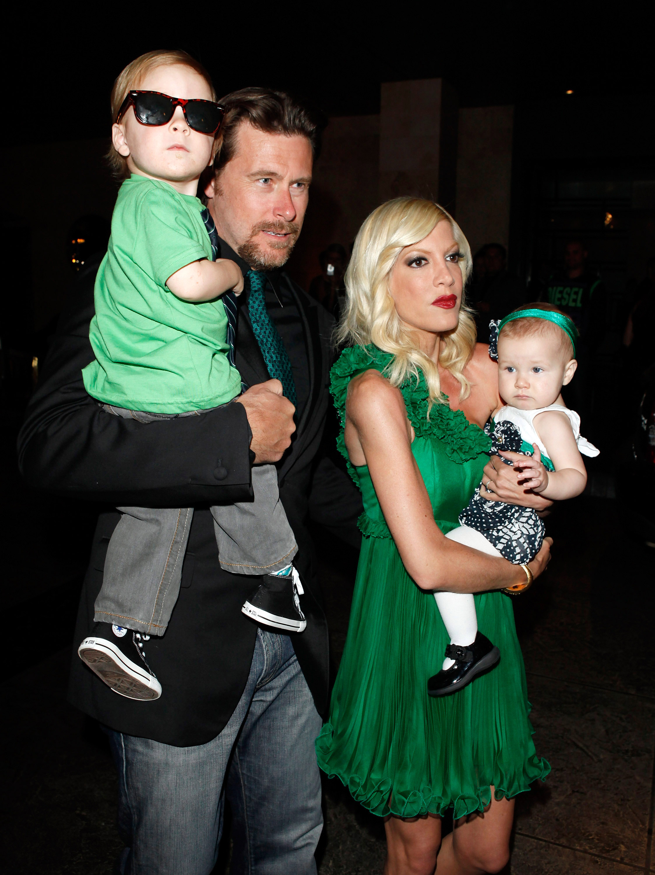 Liam Aaron McDermott, Dean McDermott, Tori Spelling, and daughter Stella Doreen on April 13, 2009 in Beverly Hills, California. | Sources: Getty Images