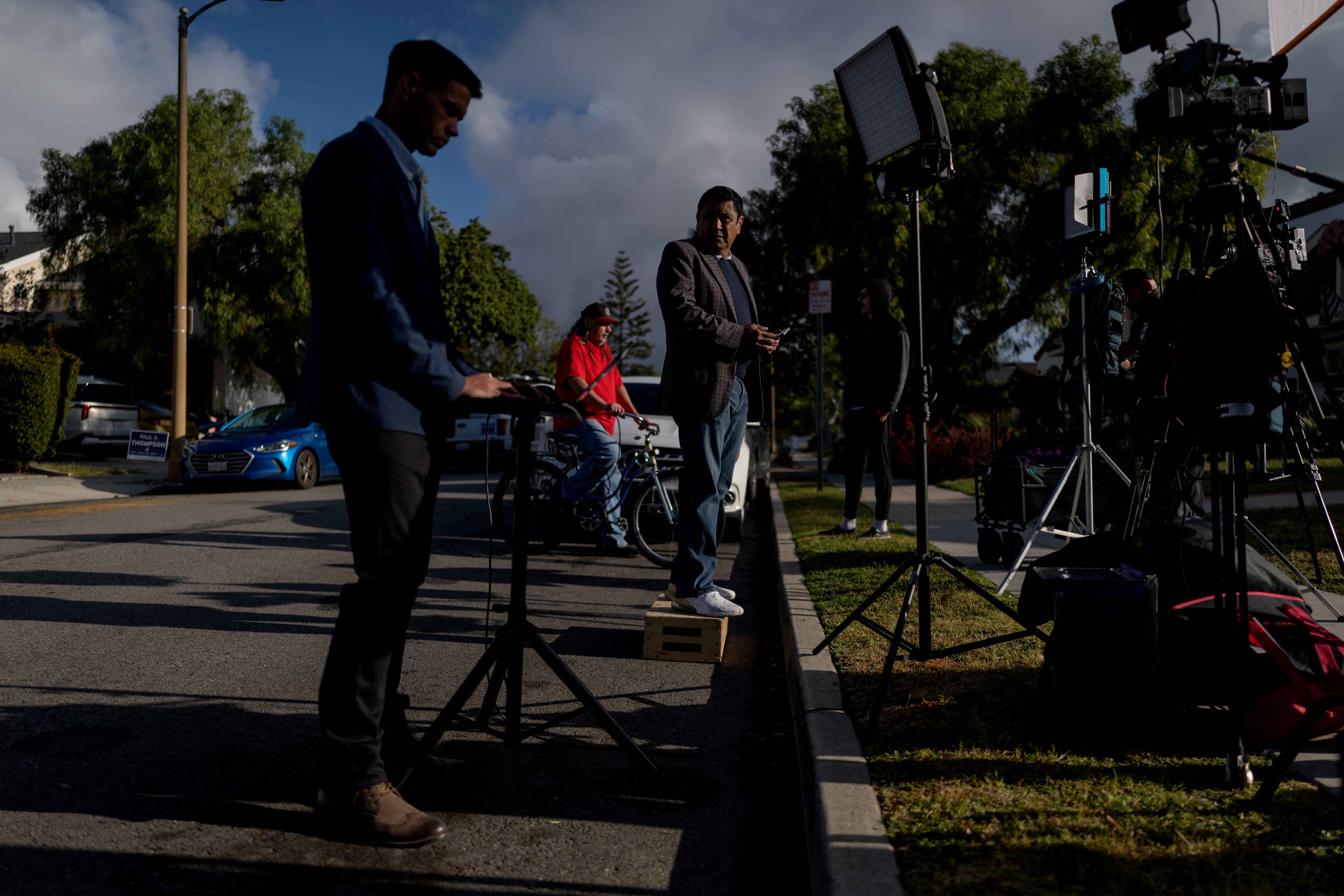 Media gather across from the home of Cole Tomas Allen, the suspect in the shooting at the White House Correspondents' dinner, on April 26, 2026, in Torrance, California | Source: Getty Images