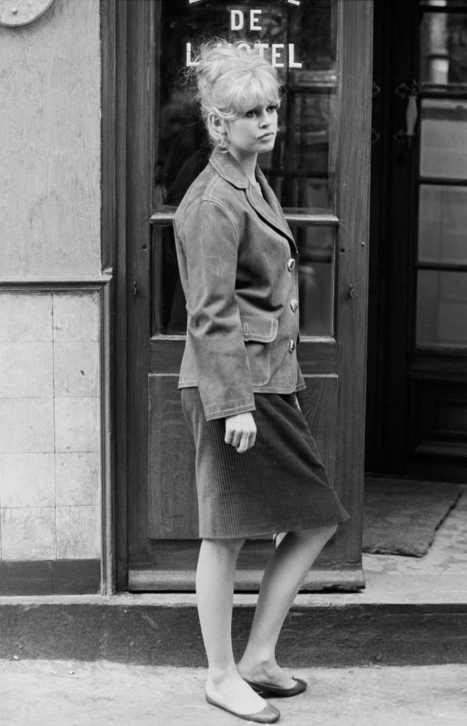 Brigitte Bardot lors du tournage du film 'La Vérité' réalisé par Henri-Georges Clouzot dans les studios Franstudio à Joinville-le-Pont en 1960, France | Photo : Getty Images