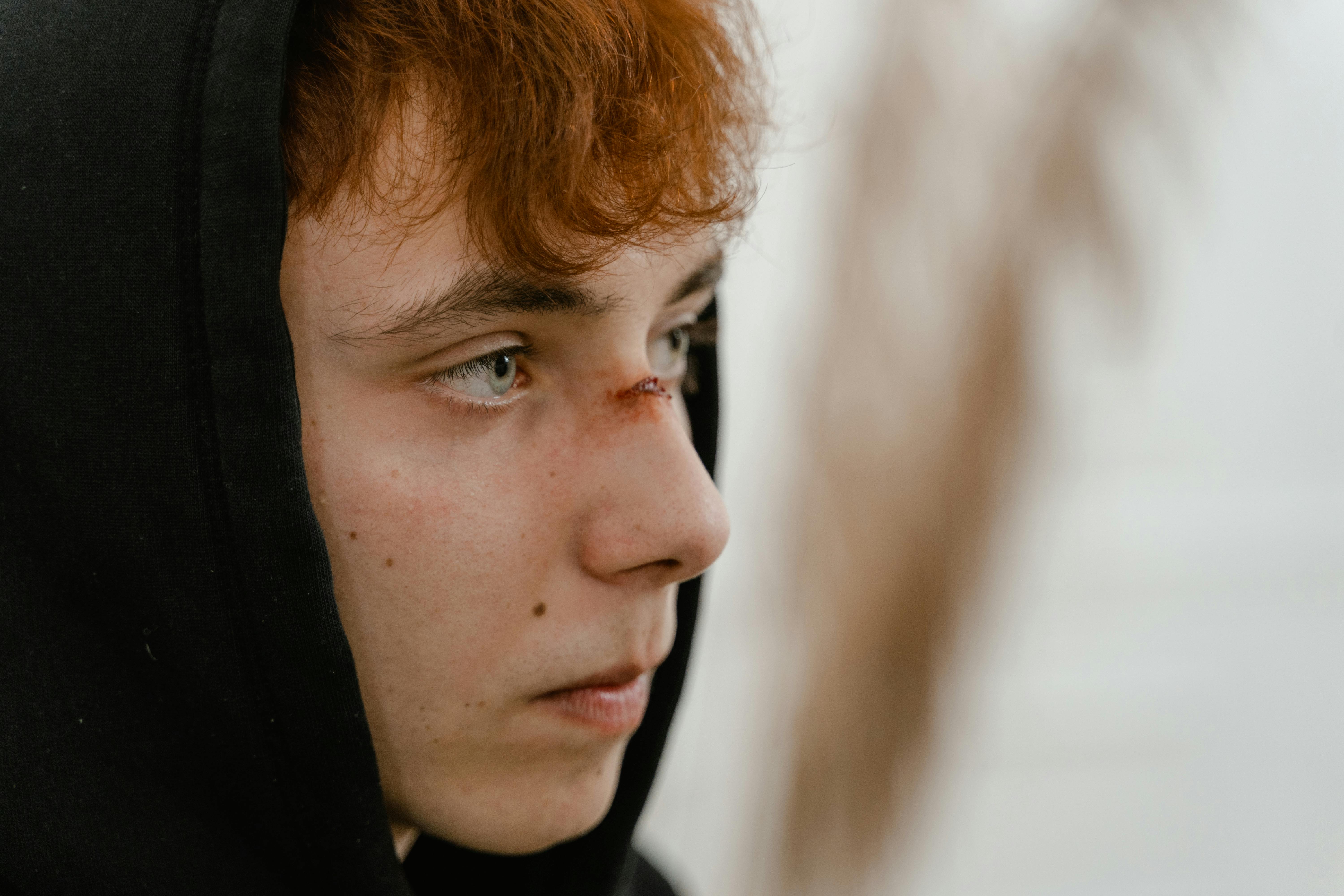 A sad serious boy | Source: Pexels