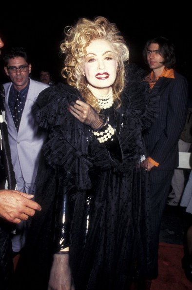 Julie Newmar the "To Wong Foo, Thanks for Everything, Julie Newmar" premiere on September 6, 1995 at the Ziegfeld Theater in New York City, New York. | Photo: Getty Images
