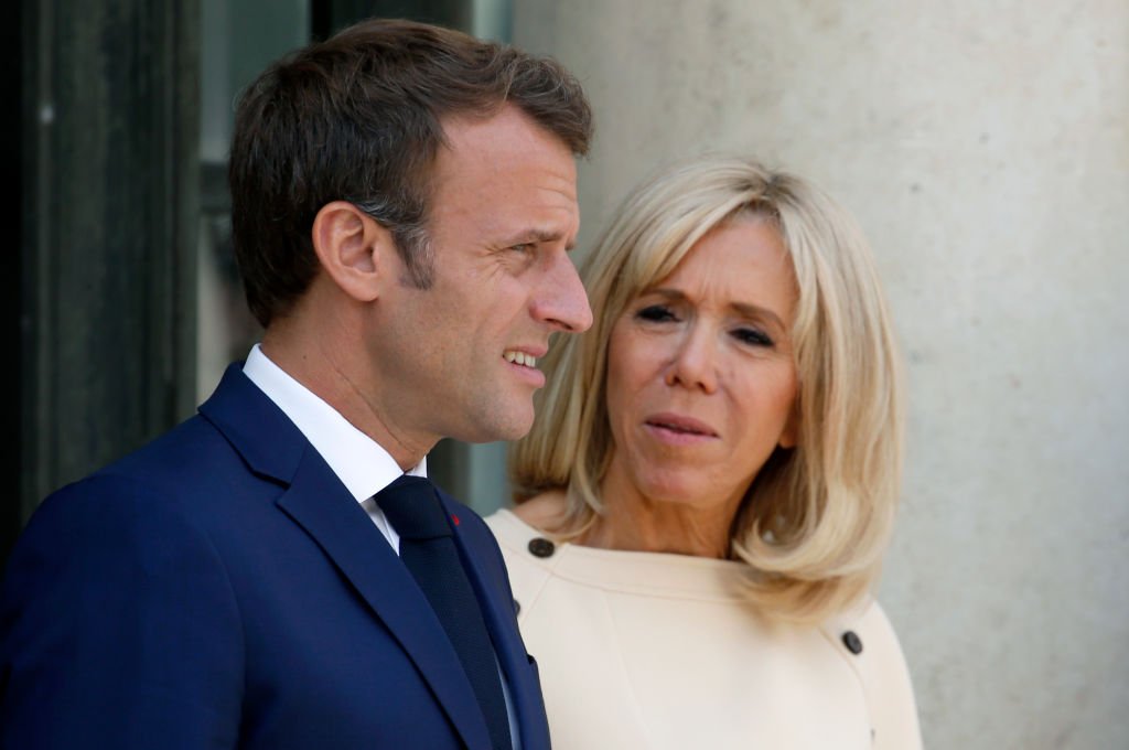 Emmanuel Macron et son épouse reçoivent le Président équatorien Lenine Moreno à l'Elysée | Source : Getty Images Emmanuel Macron et son épouse reçoivent le Président équatorien Lenine Moreno à l'Elysée | Source : Getty Images