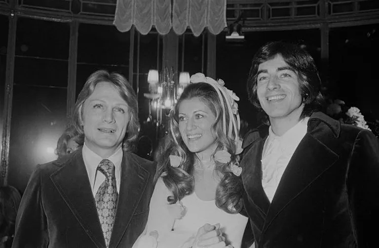 Claude François au mariage des chanteurs français Sheila, et Ringo. |Photo : Getty Images