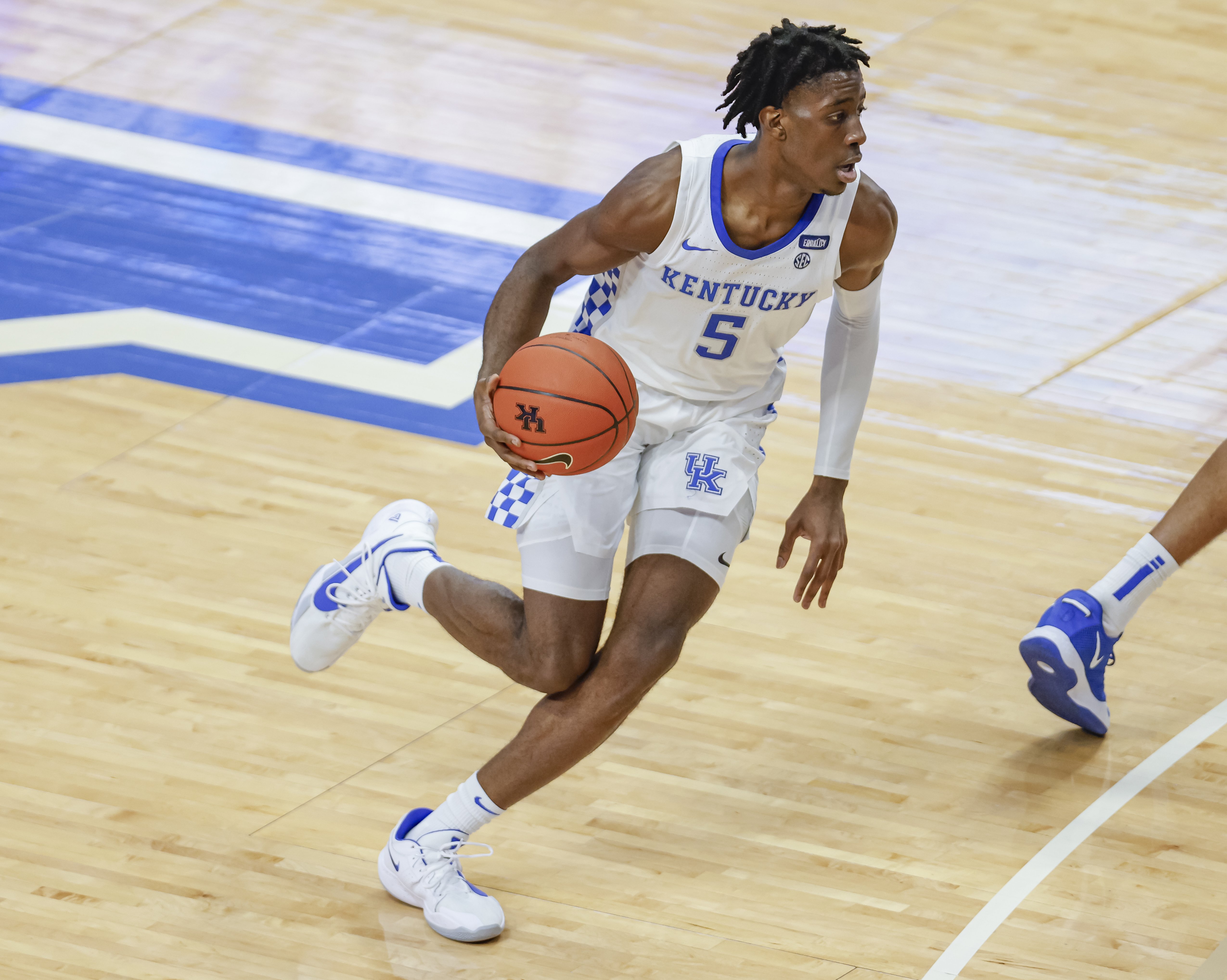 Terrence Clarke #5 of the Kentucky Wildcats plays on the court on December 12, 2020 in Lexington, Kentucky | Photo: Getty Images