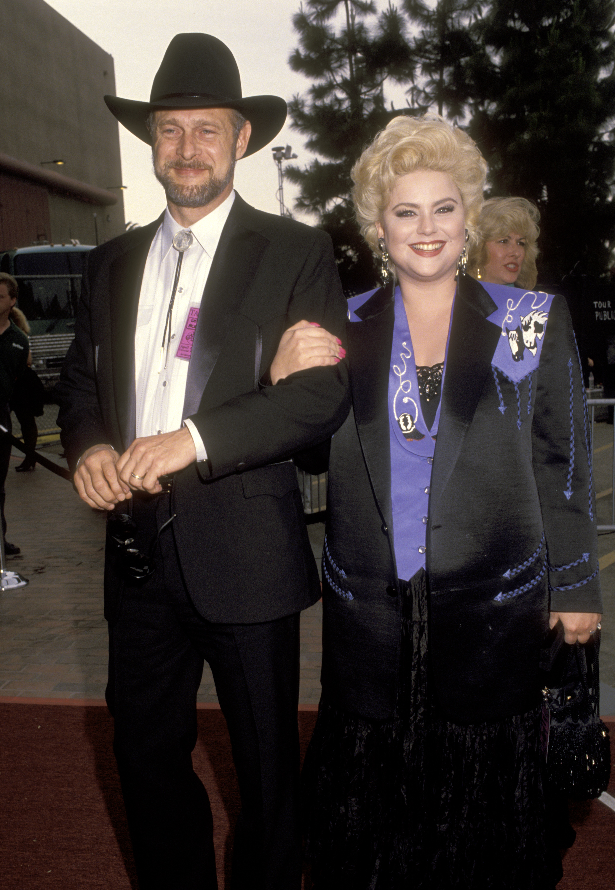 Gerald McRaney and Delta Burke at the 27th Annual Academy of Country Music Awards at the Shrine Auditorium in Los Angeles, on April 29, 1992 | Source: Getty Images