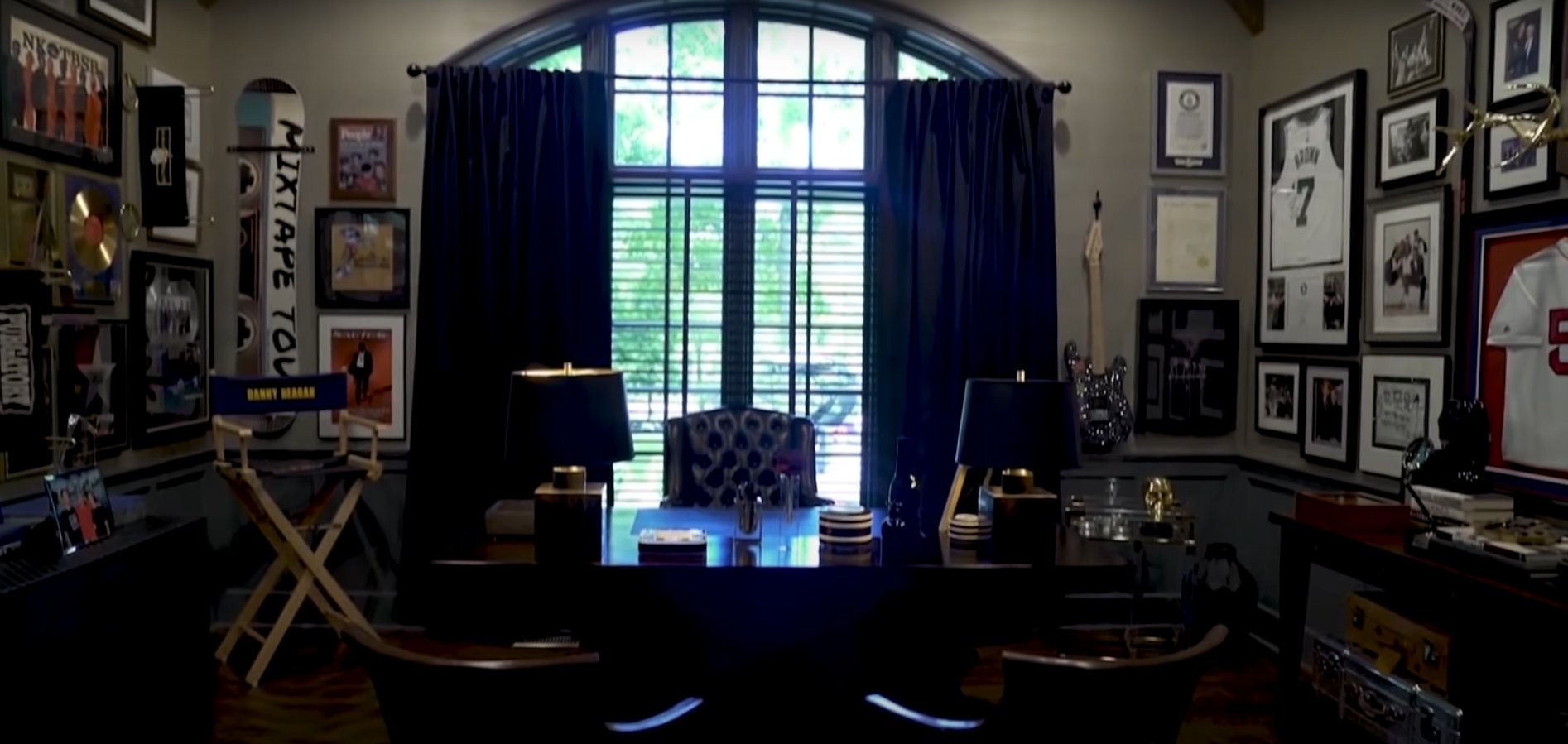 Picture of the interior design Wahlberg's office in his and McCarthy's home  | Source: YouTube/People