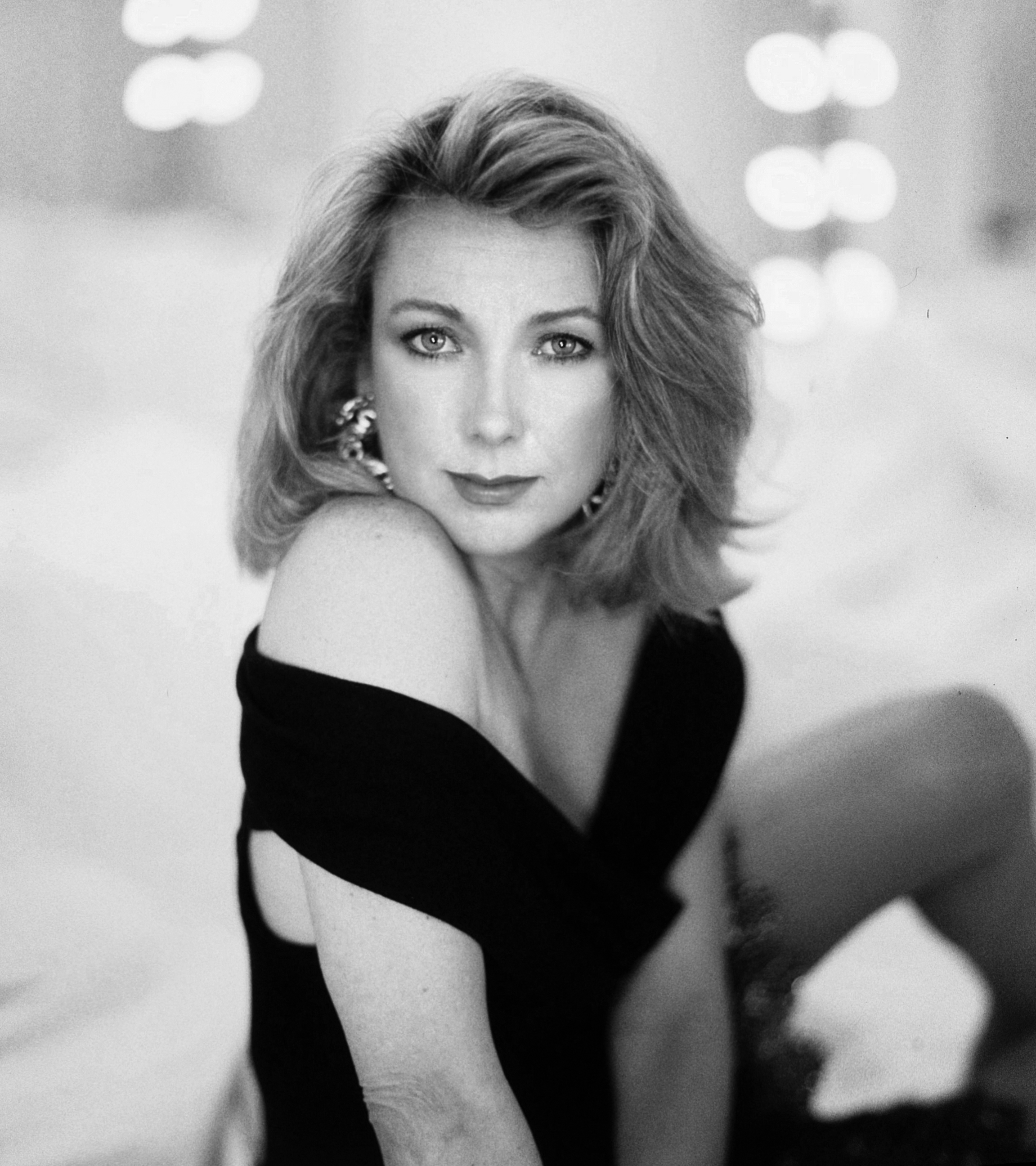 Teri Garr poses for a portrait in Los Angeles, California in 1983. | Source: Getty Images