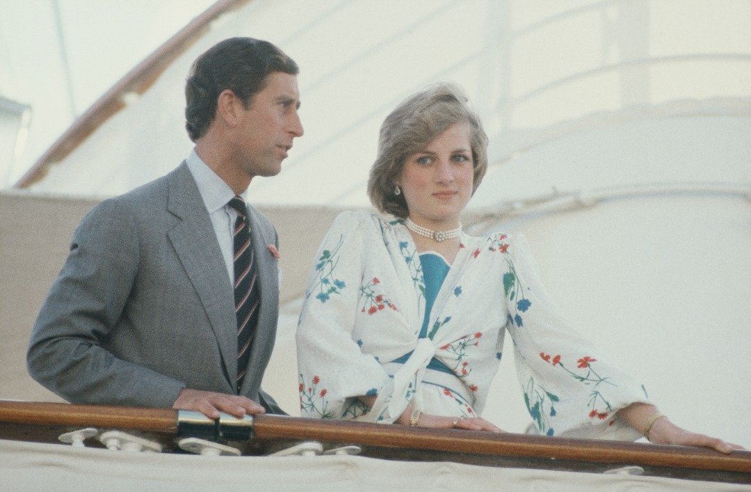 Prince Charles and Diana, Princess of Wales on board the Royal Yacht Britannia in Gibraltar, at the start of their honeymoon cruise, August 1981. | Source: Getty Images