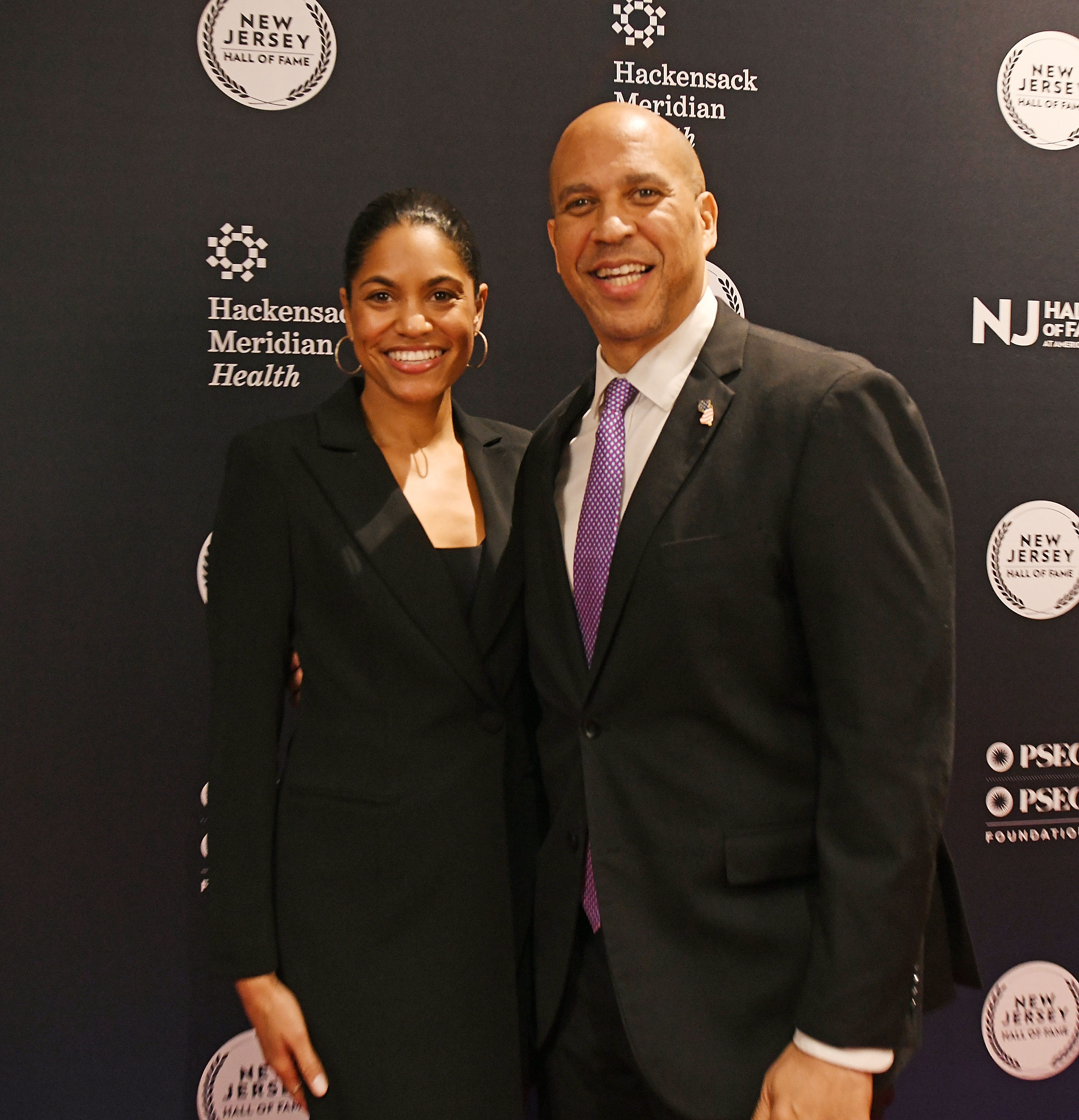 Senator Cory Booker and Alexis Lewis in East Rutherford, New Jersey on November 21, 2025. | Source: Getty Images