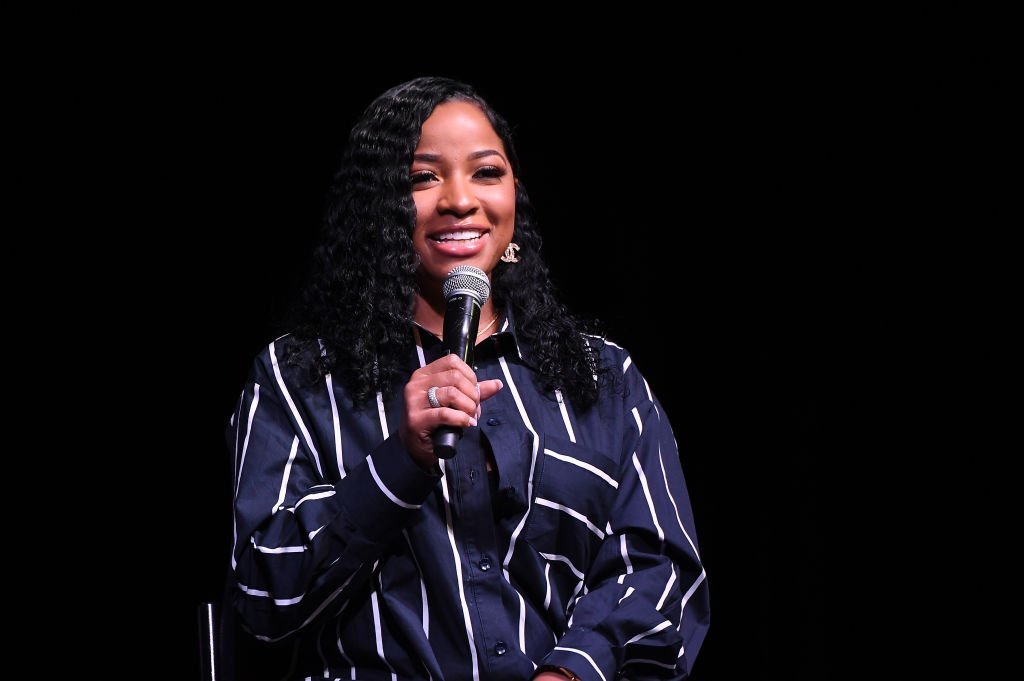 Author Toya Wright speaks onstage during 2019 Atlanta Ultimate Women's Expo at Cobb Galleria Centre | Photo: Getty Images