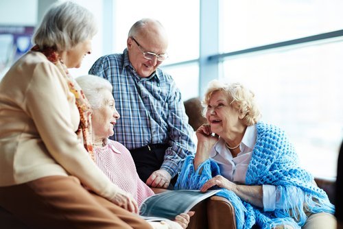 Group of senior friends chatting. | Source: Shutterstock