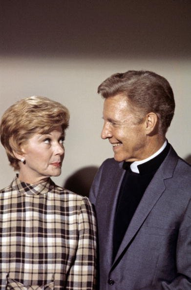 Ozzie and Harriet Nelson starred as an unmarried reverend and his single companion in "Love and Take Me Along" - Season One - 11/3/69 | Photo: Getty Images