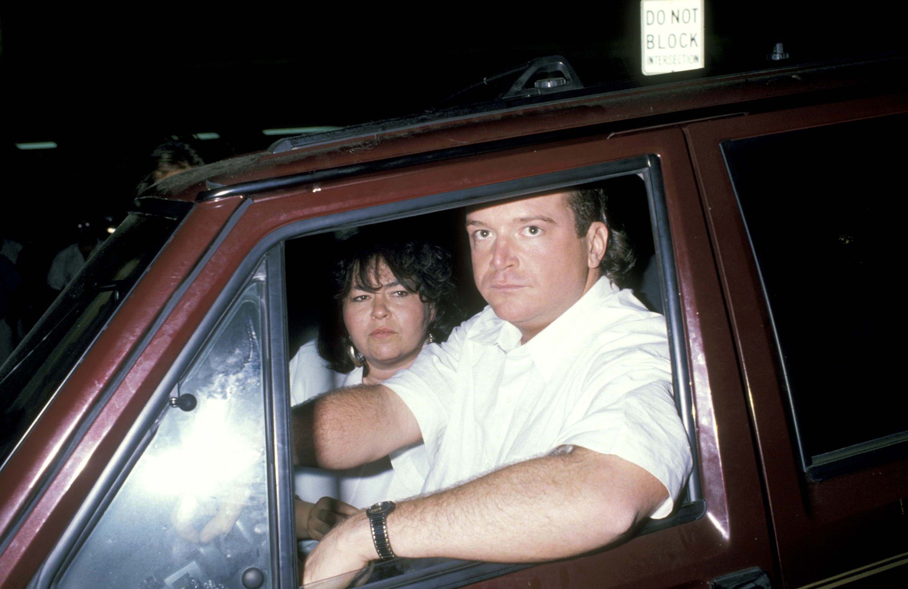 Tom Arnold and Roseanne at Spago in West Hollywood on July 14, 1989 | Source: Getty Images