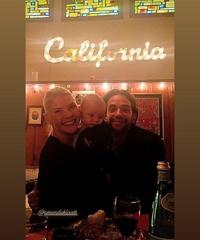 Amanda Kloots and her husband Nick Cordero during an evening out with the son Elvis. | Source: InstagramStories/amandakloots.